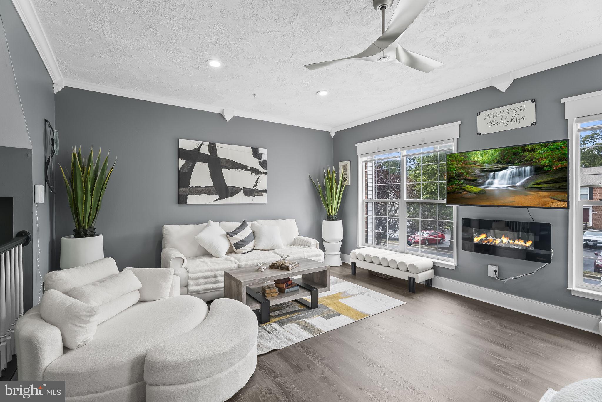 2715 THORNBROOK COURT