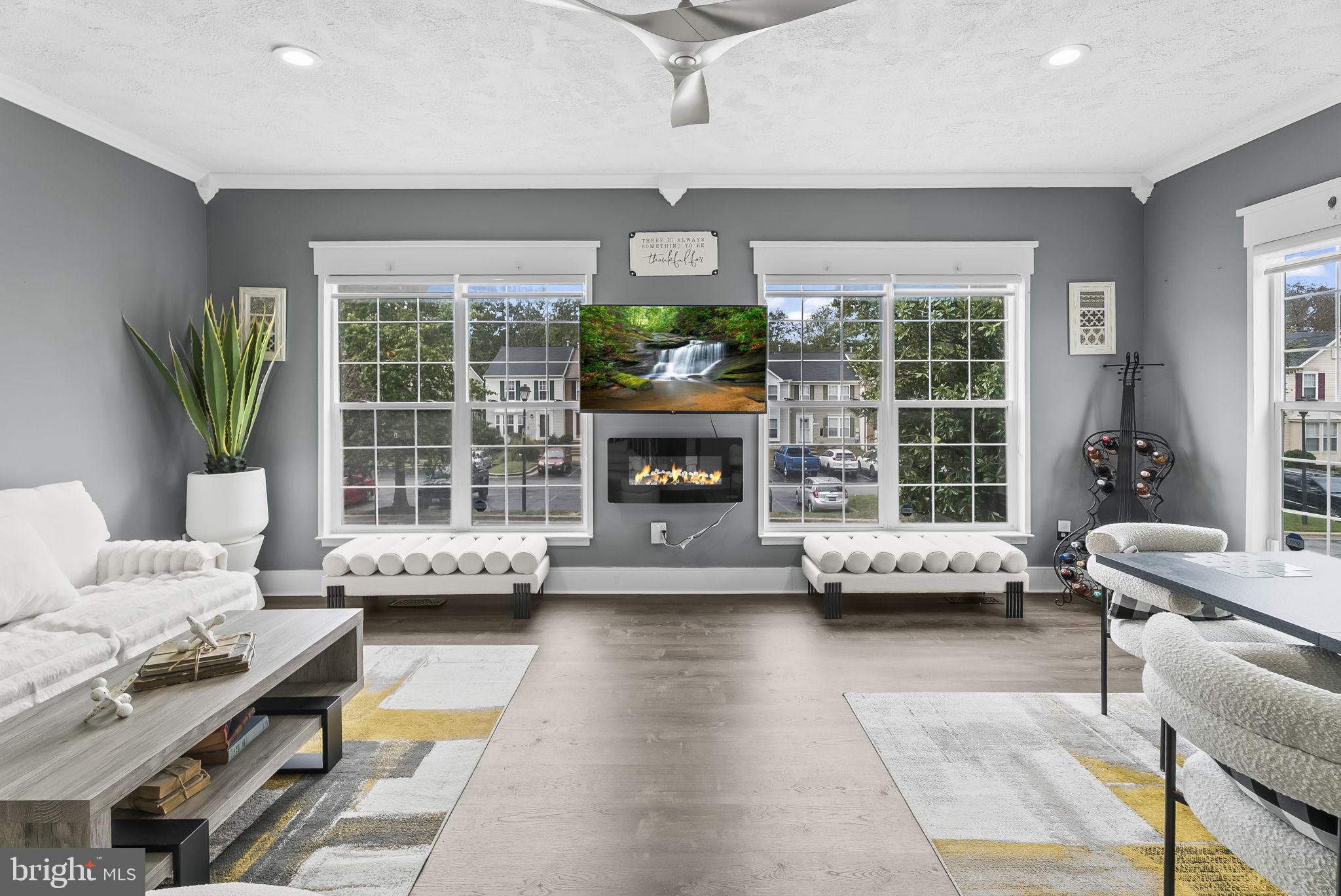 2715 THORNBROOK COURT
