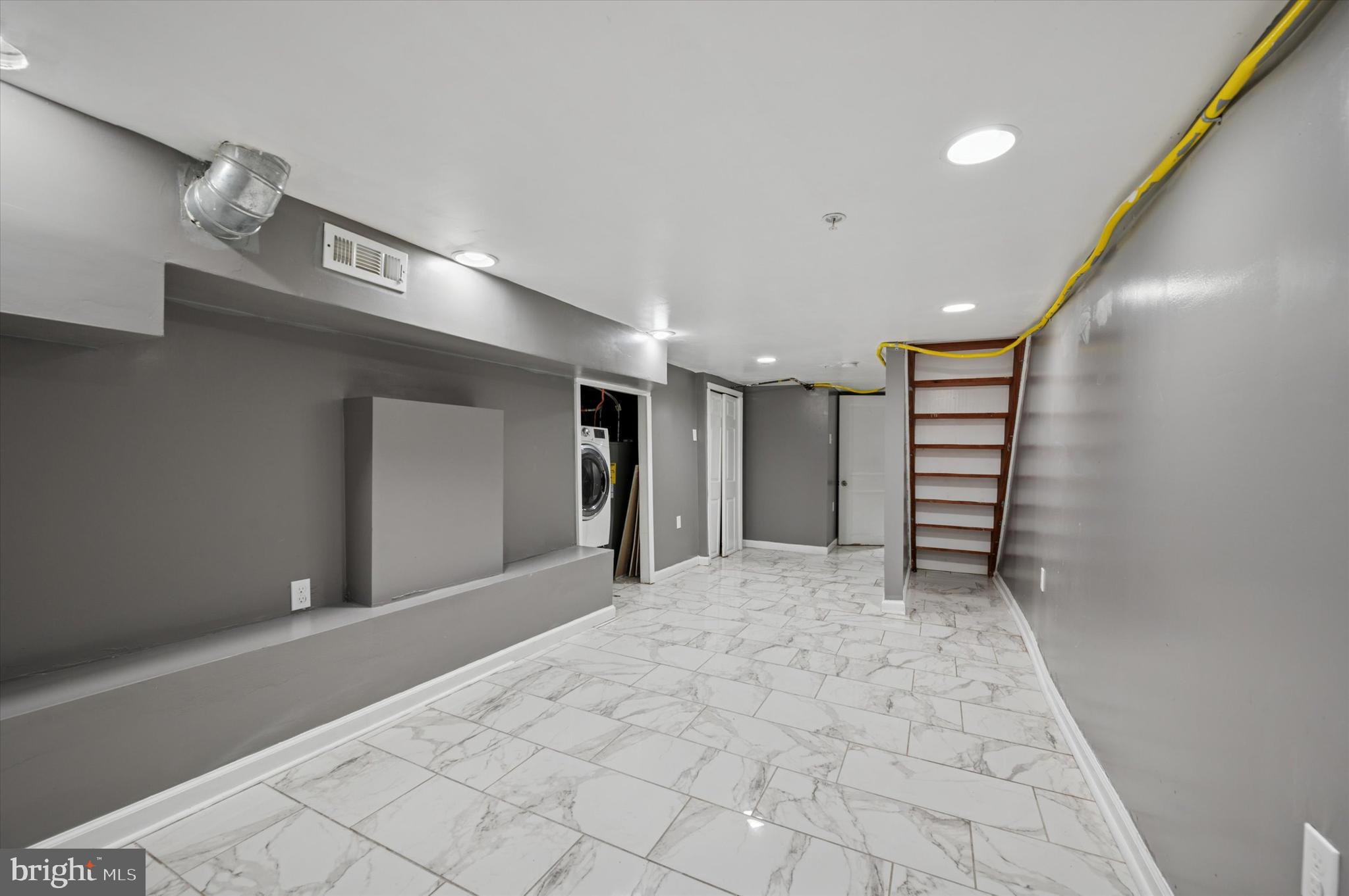 PHILADELPHIA (NORTHWEST) - Residential