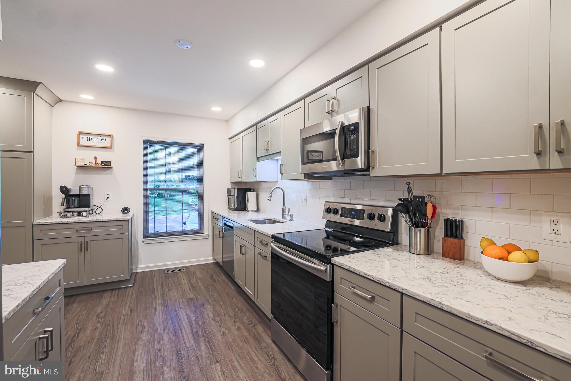 7477 SWAN POINT WAY 4-2