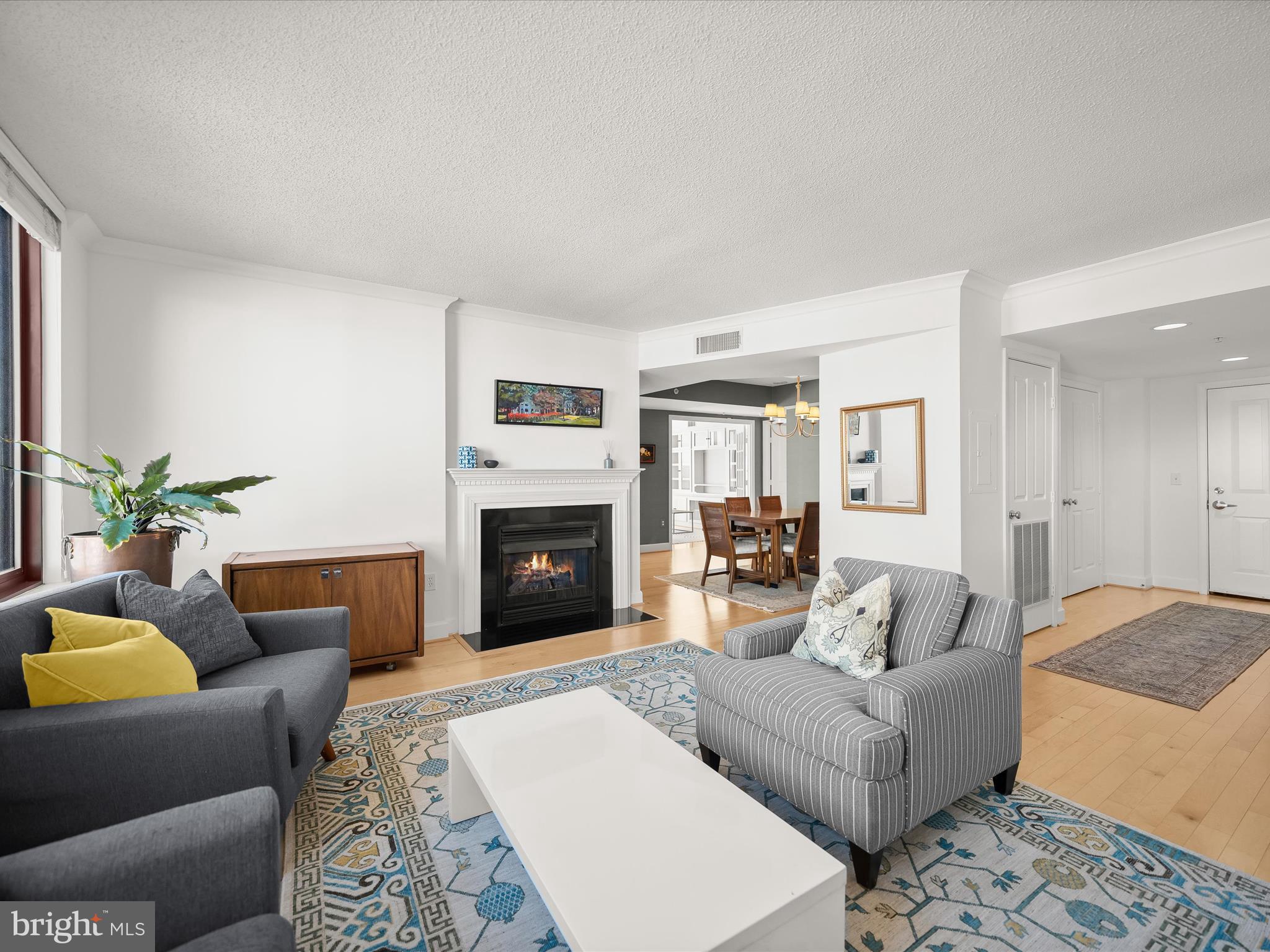 CLARENDON - Residential Lease