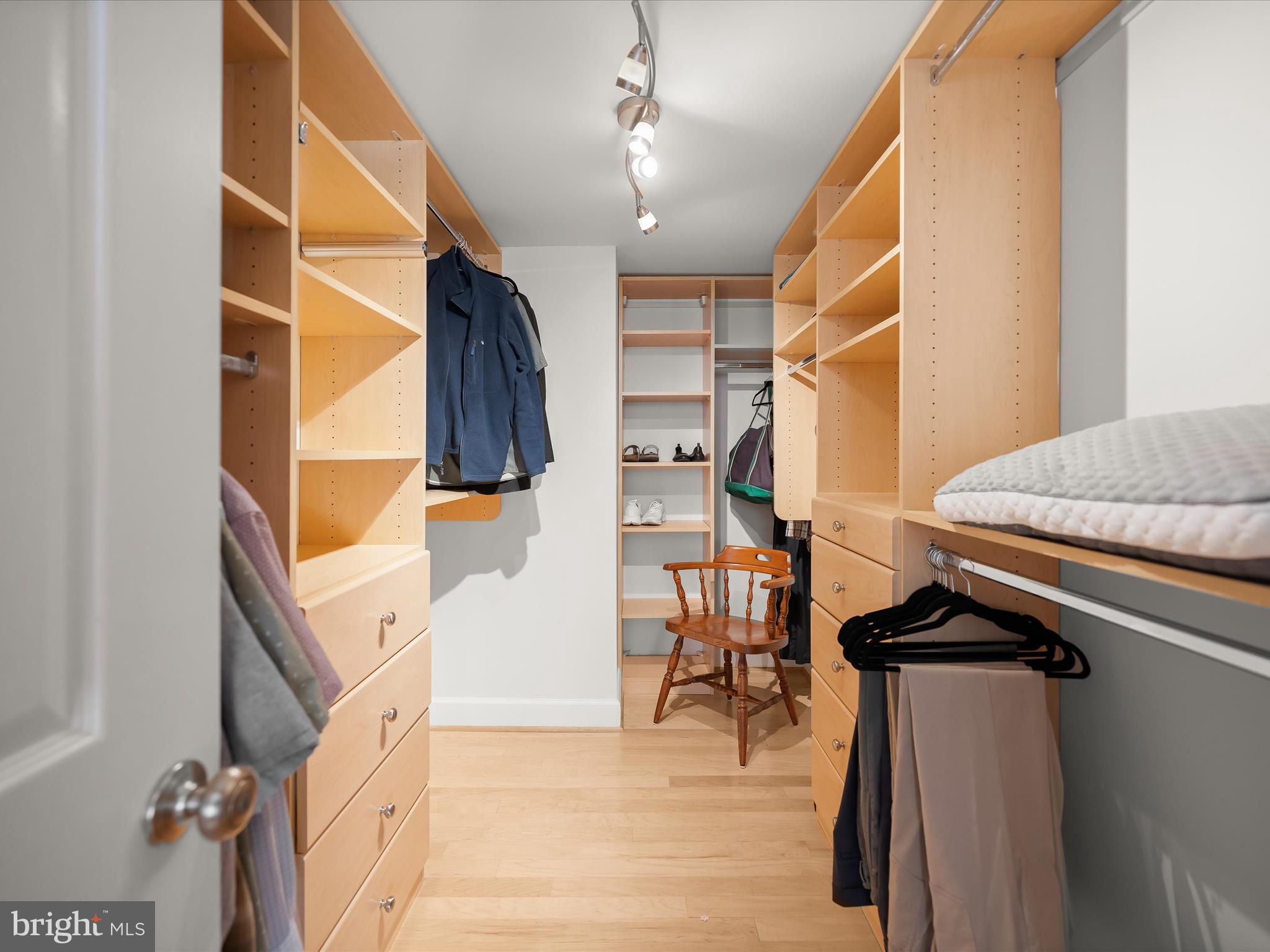 CLARENDON - Residential Lease