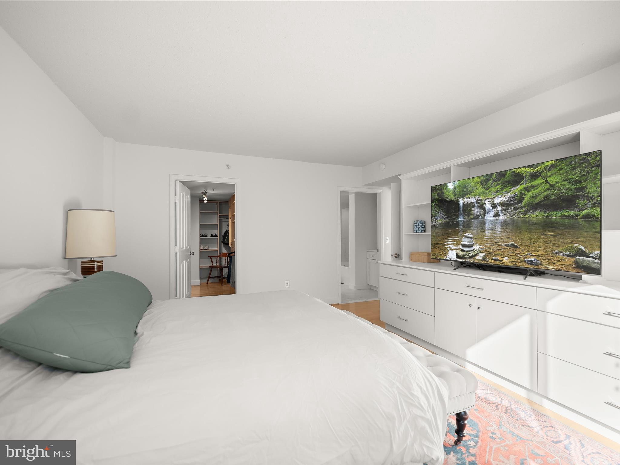 CLARENDON - Residential Lease