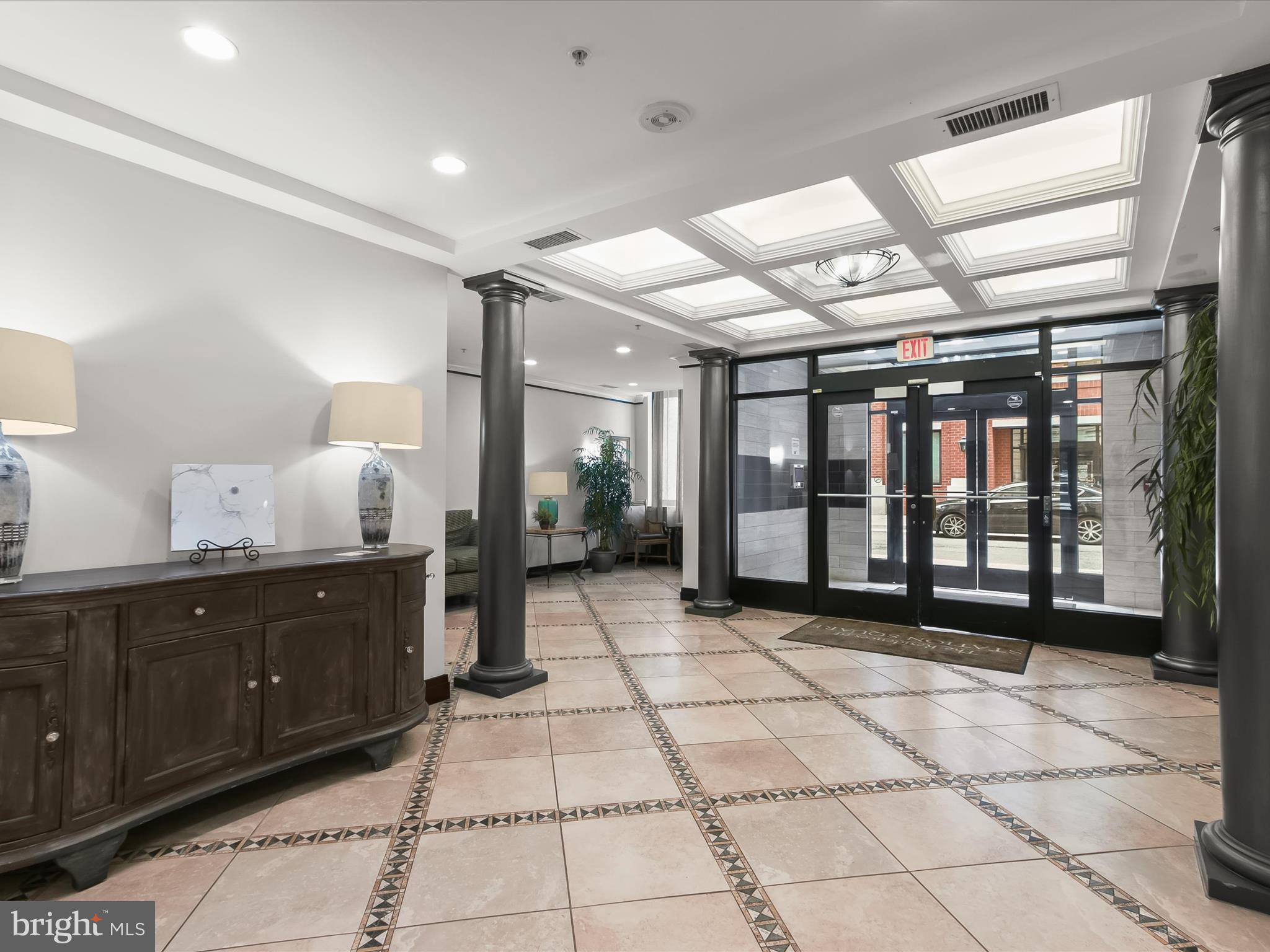 CLARENDON - Residential Lease