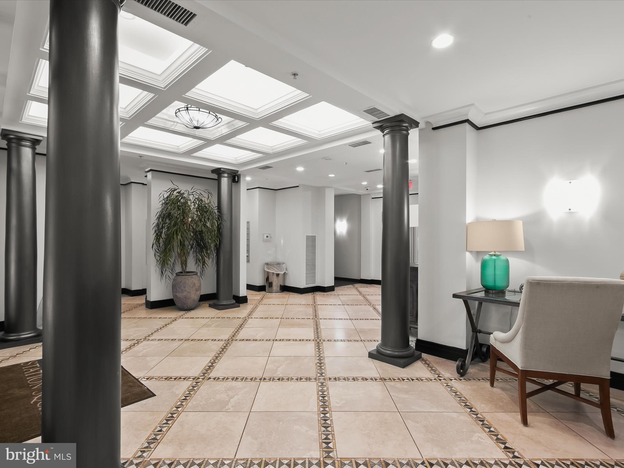 CLARENDON - Residential Lease