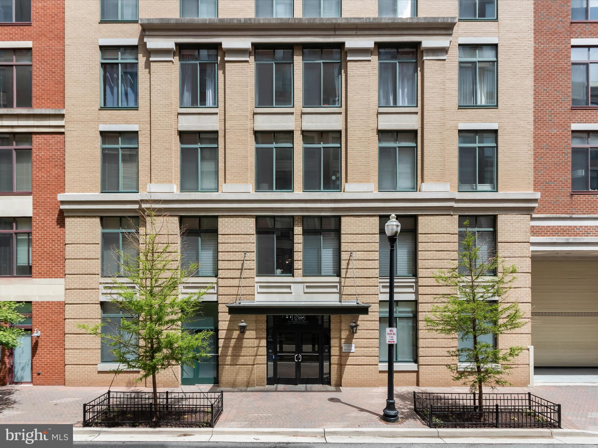 1205 N GARFIELD STREET 804