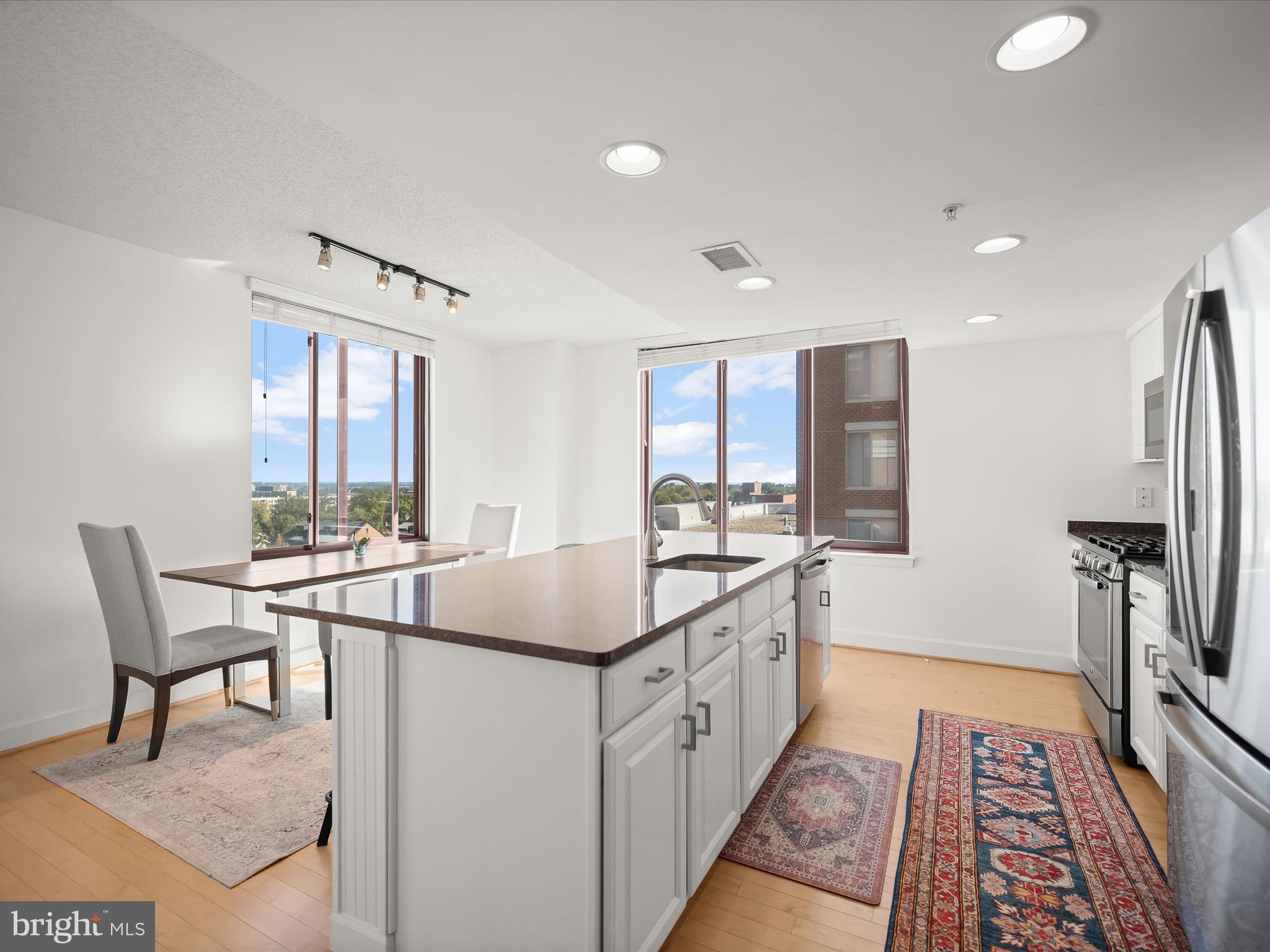 CLARENDON - Residential Lease