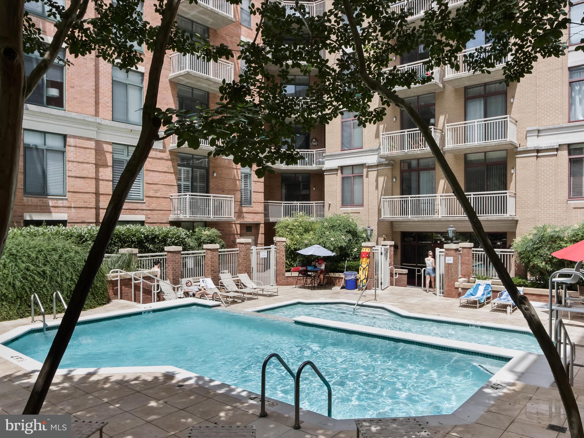 CLARENDON - Residential Lease