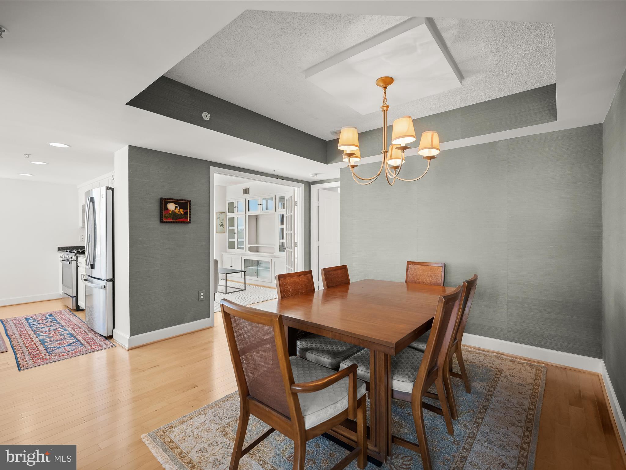 CLARENDON - Residential Lease