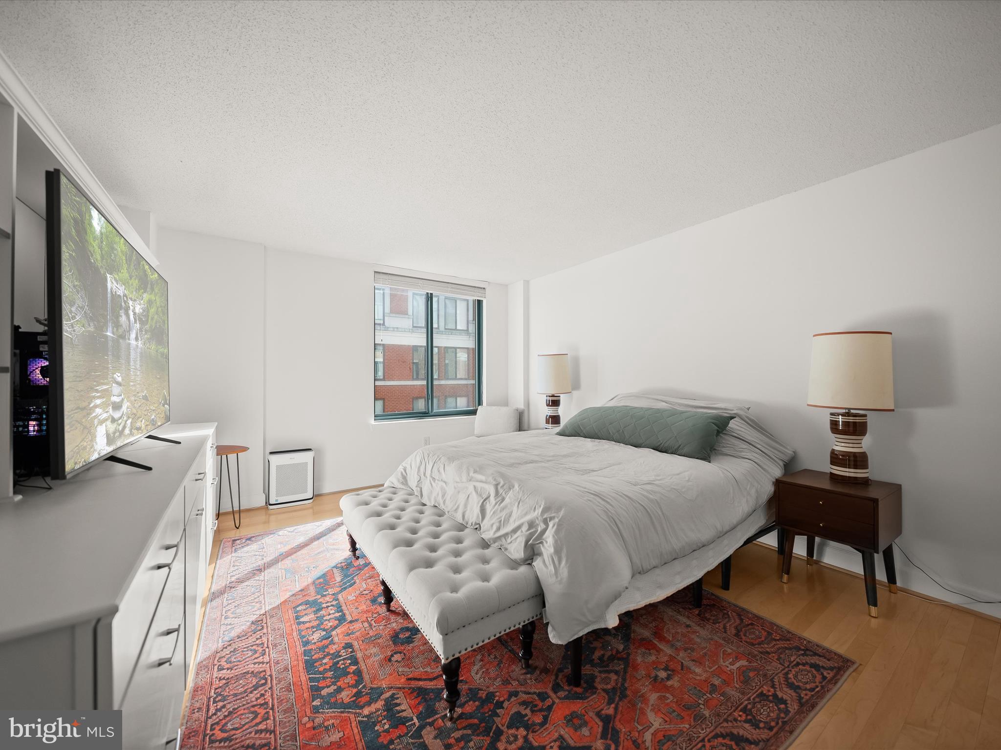 CLARENDON - Residential Lease