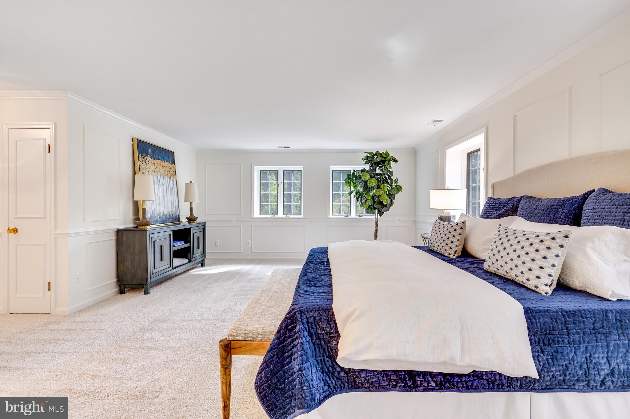 MEADOW BROOK - Residential