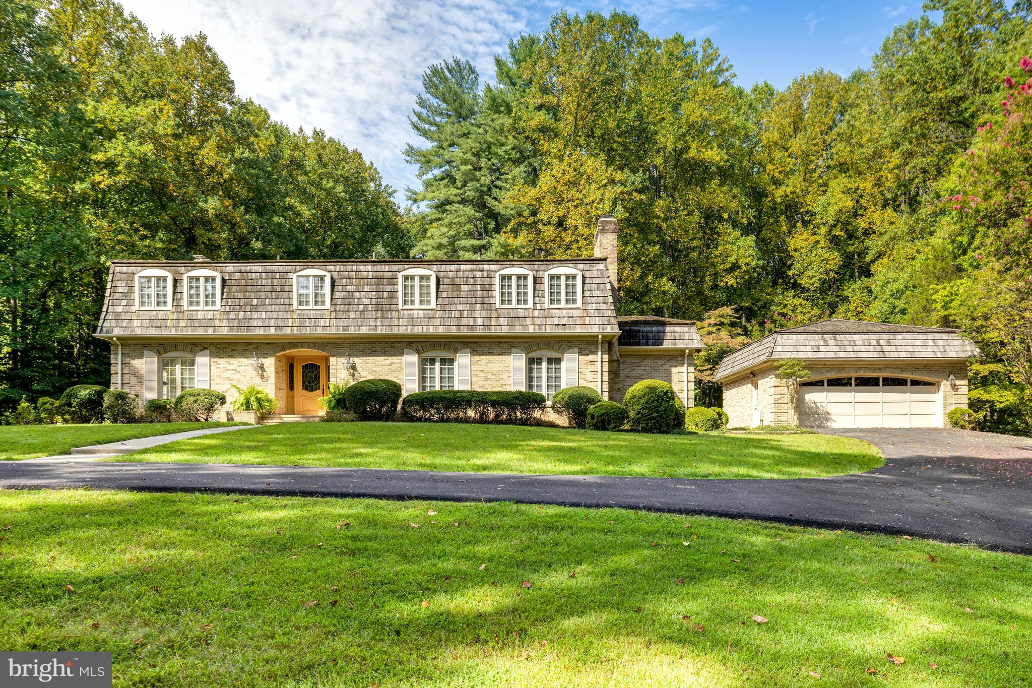 MEADOW BROOK - Residential