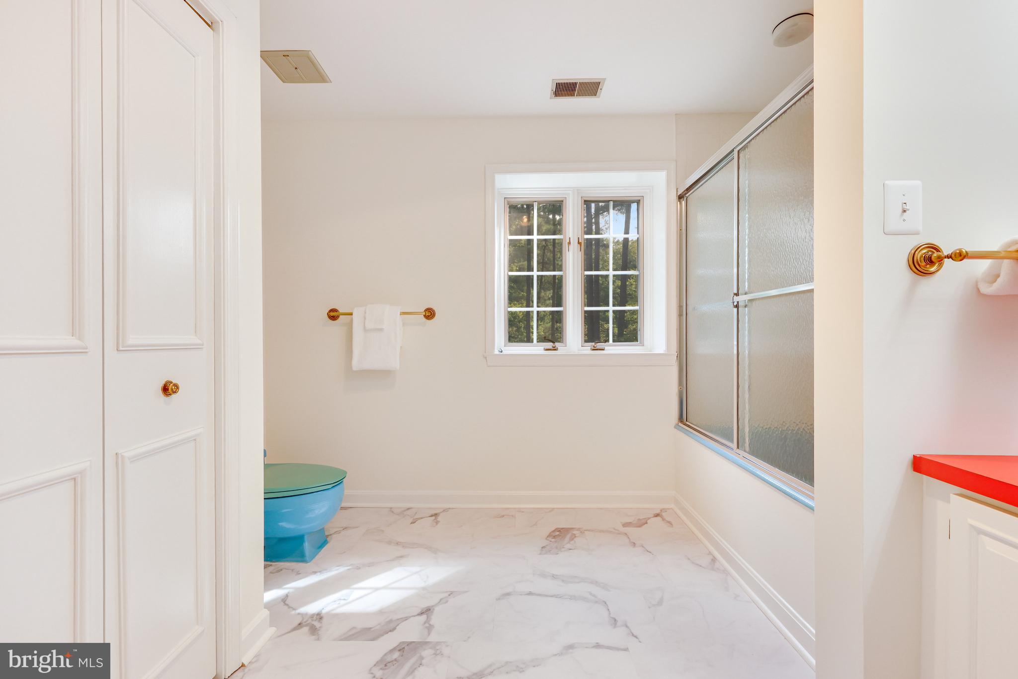 MEADOW BROOK - Residential