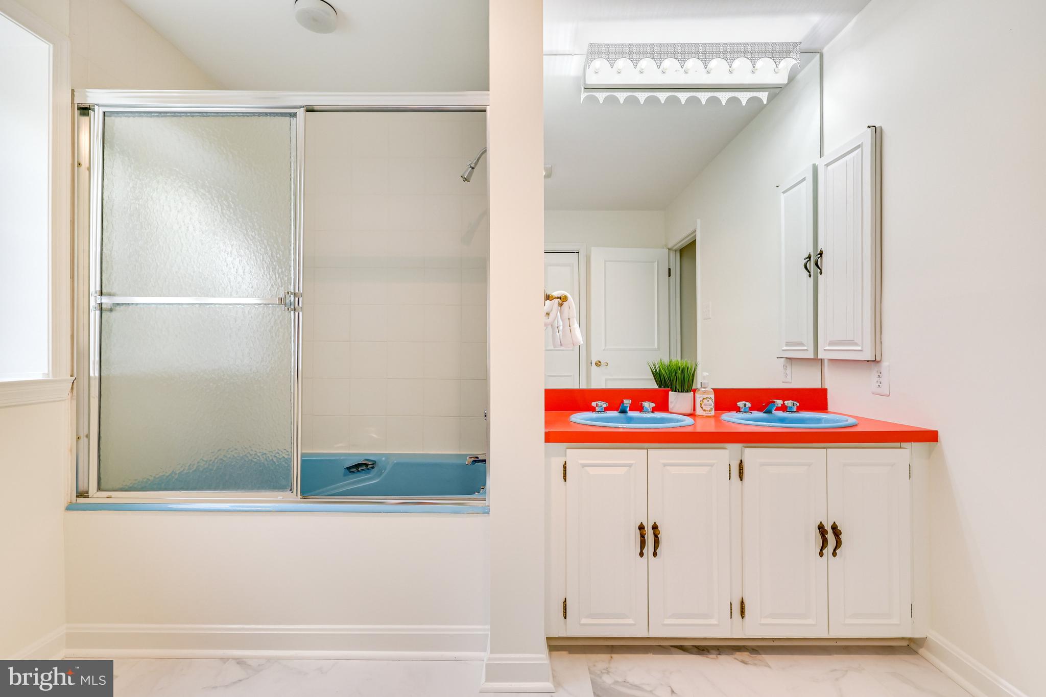 MEADOW BROOK - Residential