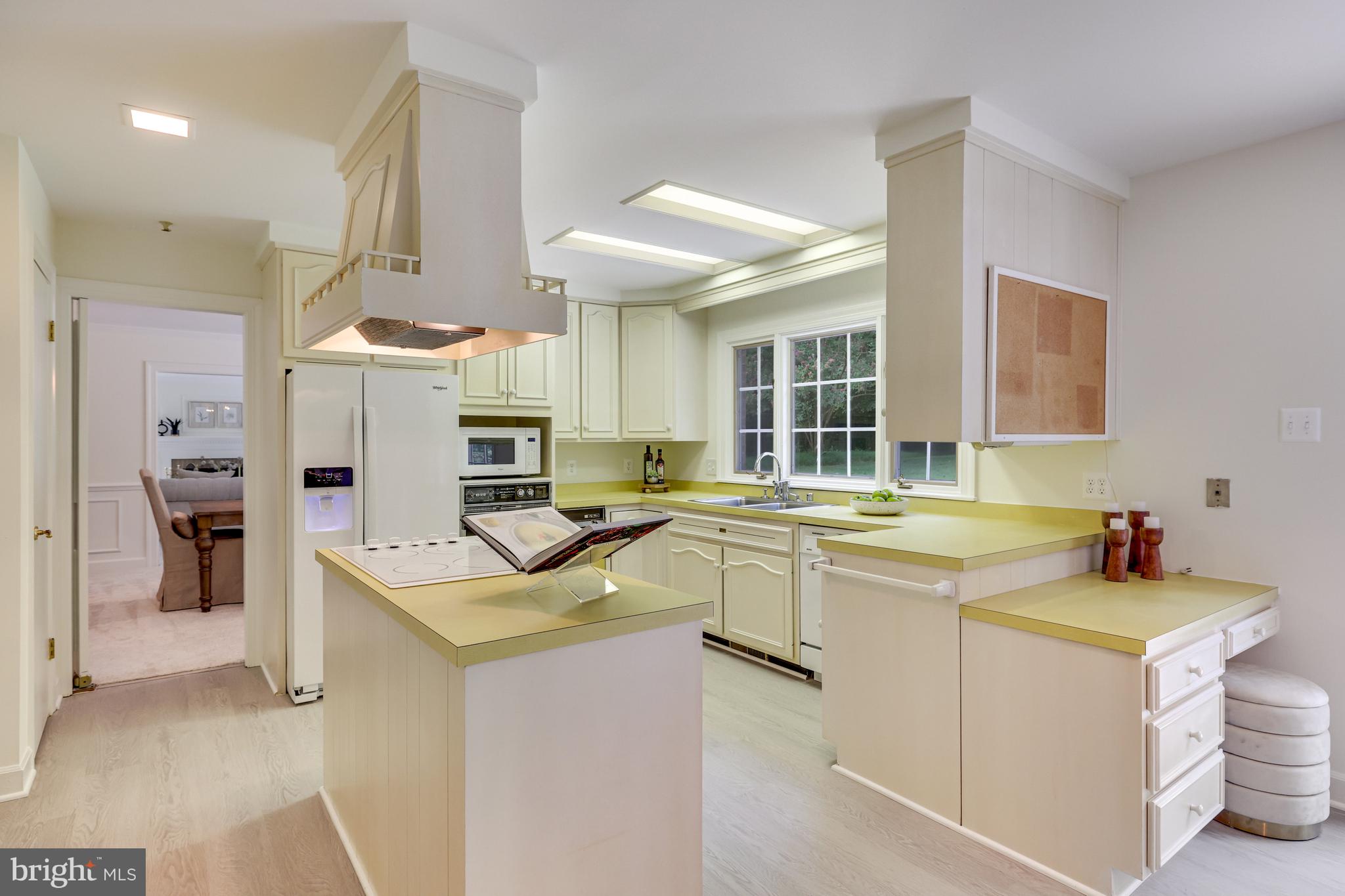 MEADOW BROOK - Residential