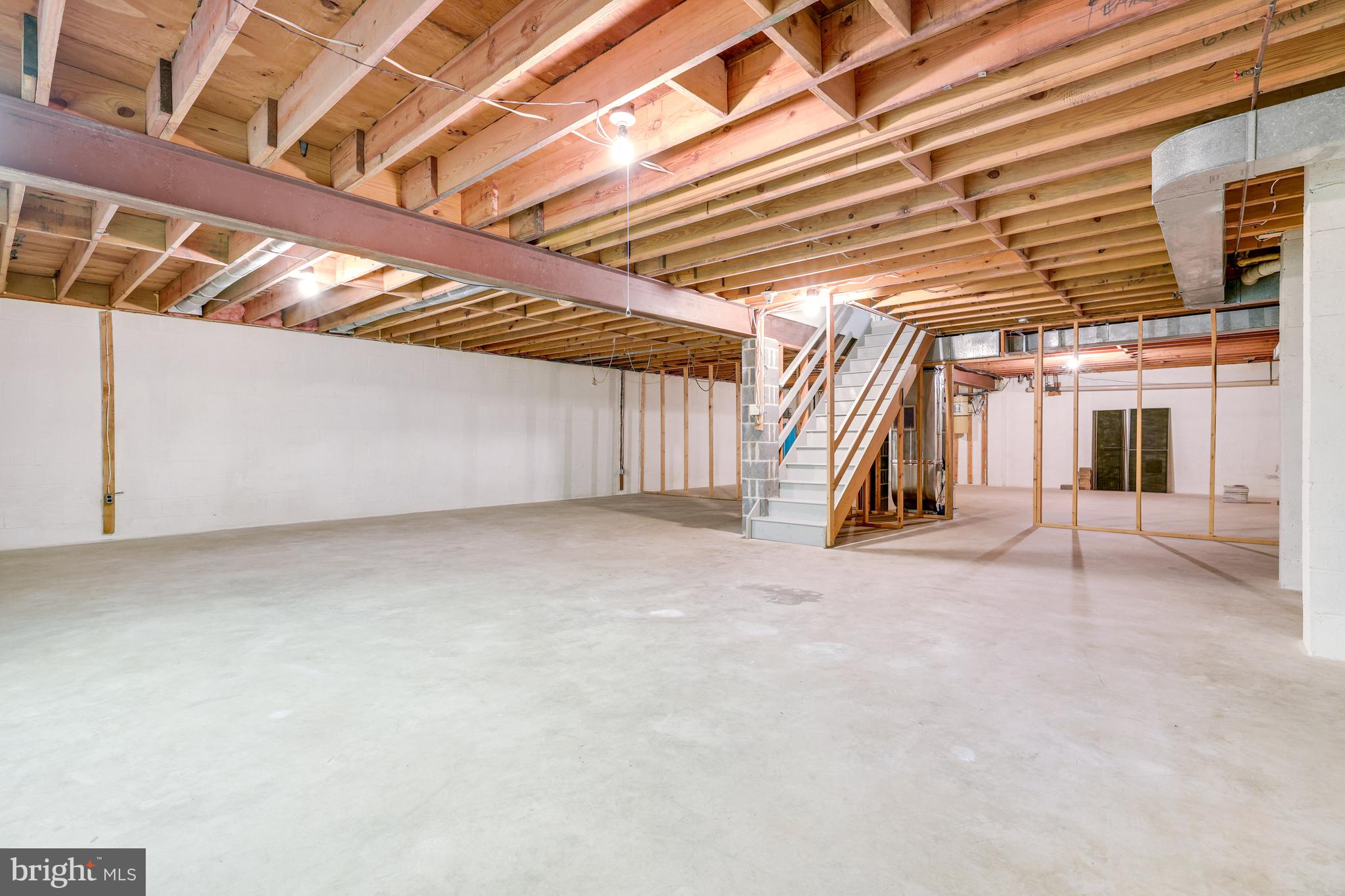 MEADOW BROOK - Residential