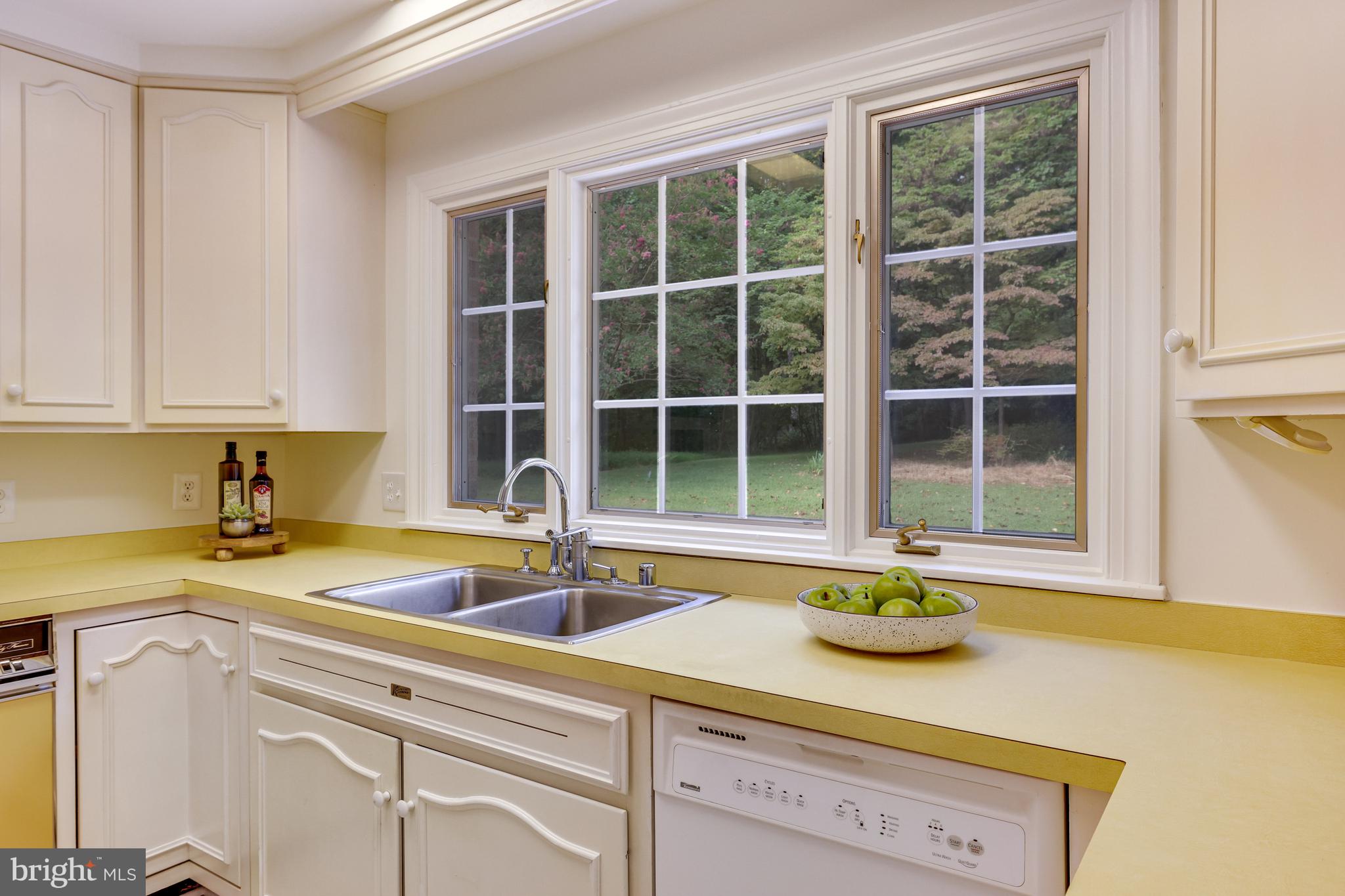 MEADOW BROOK - Residential