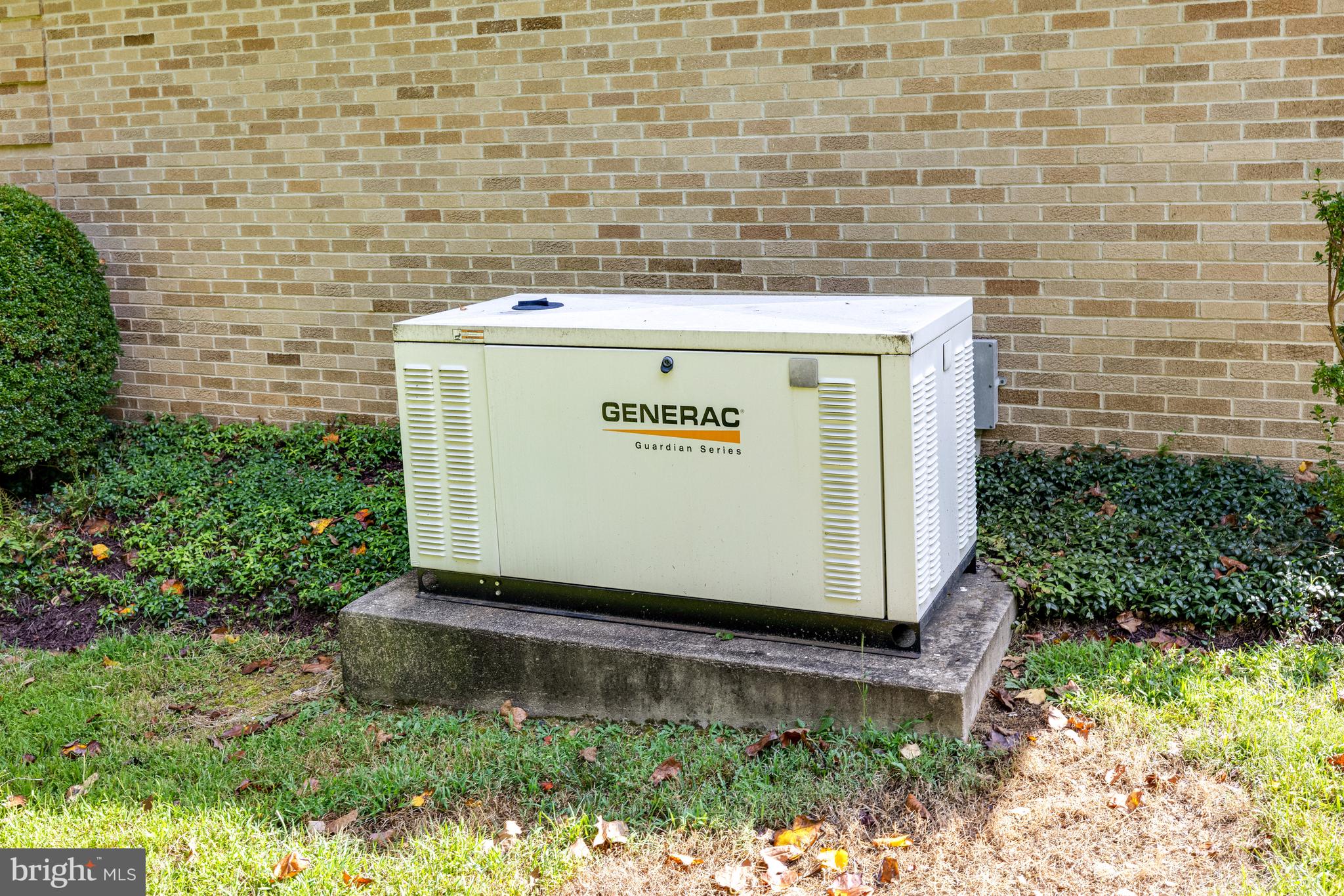 MEADOW BROOK - Residential