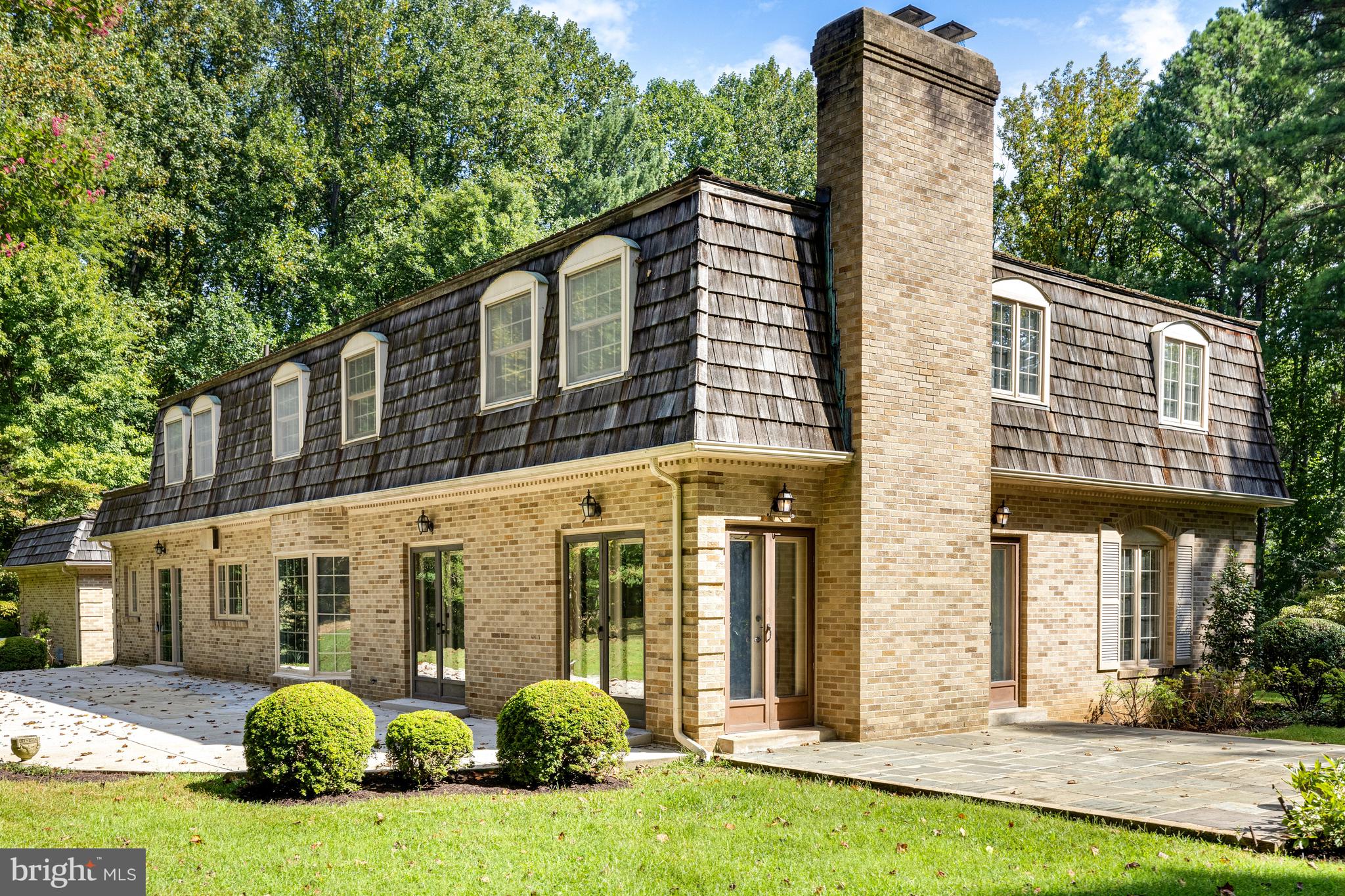 MEADOW BROOK - Residential