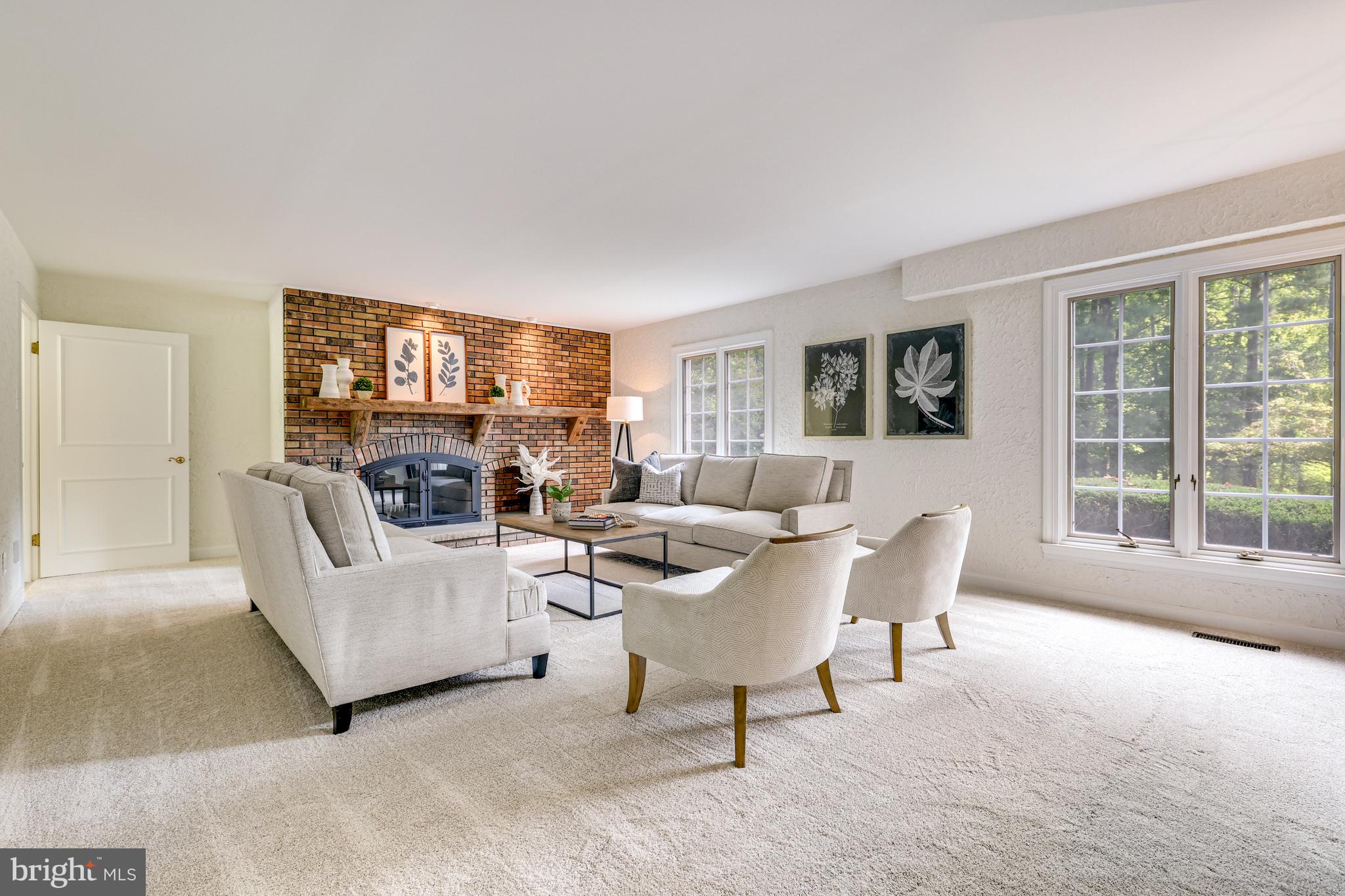 MEADOW BROOK - Residential