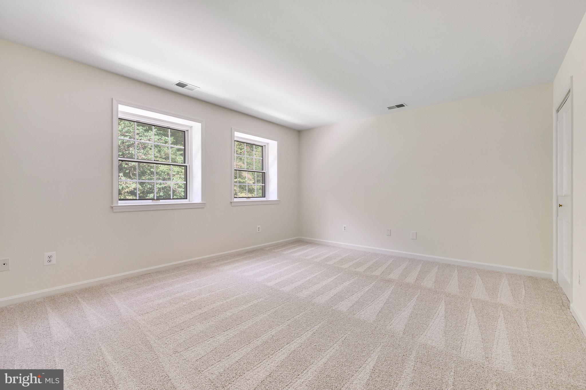 MEADOW BROOK - Residential