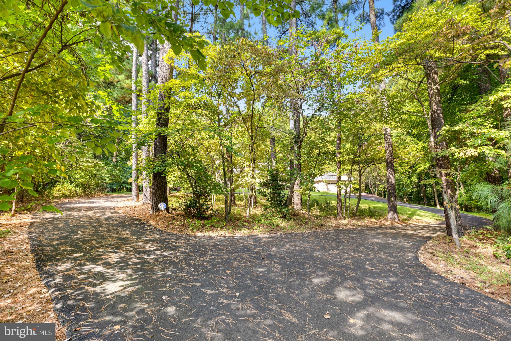 MEADOW BROOK - Residential