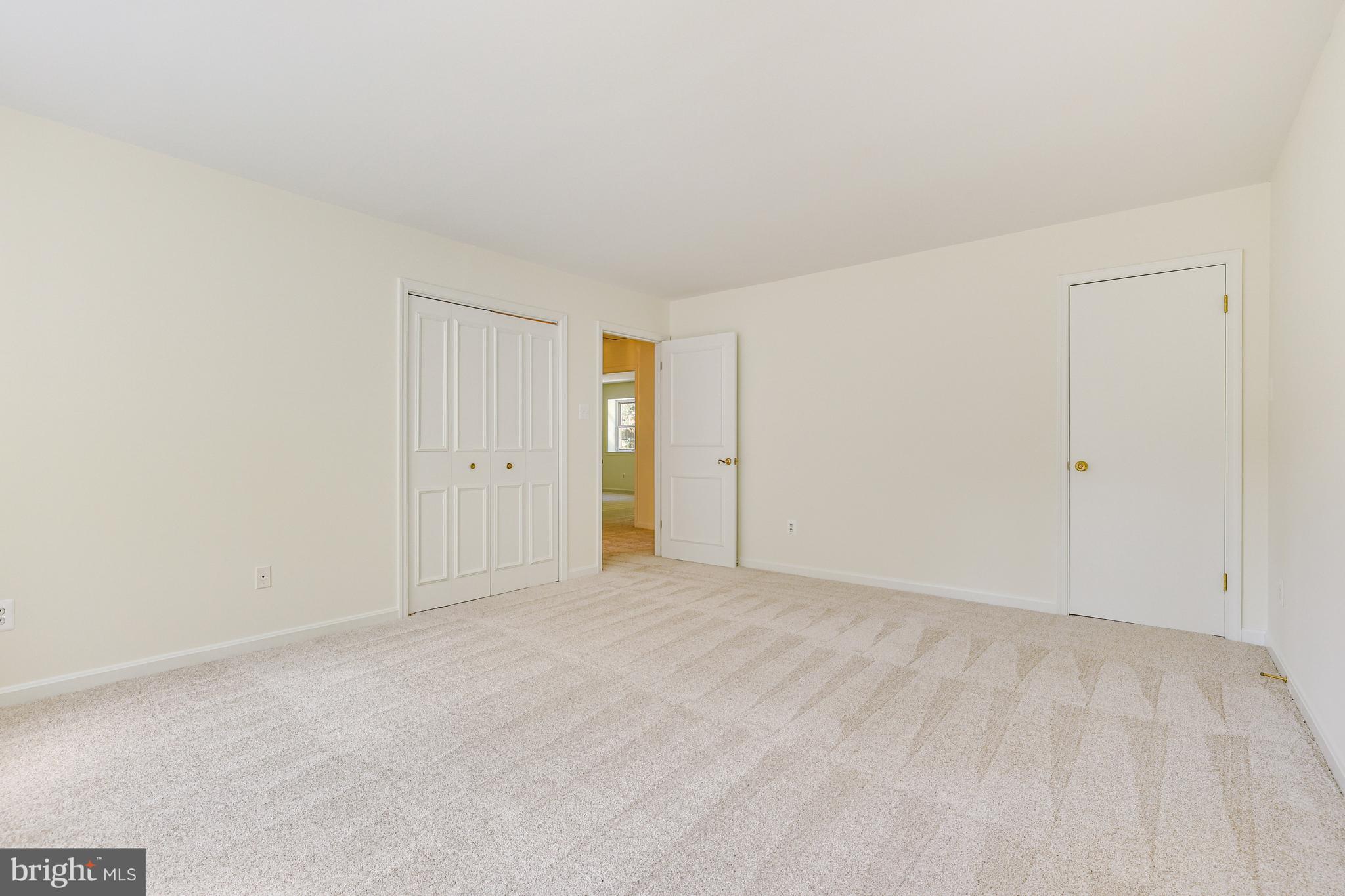 MEADOW BROOK - Residential