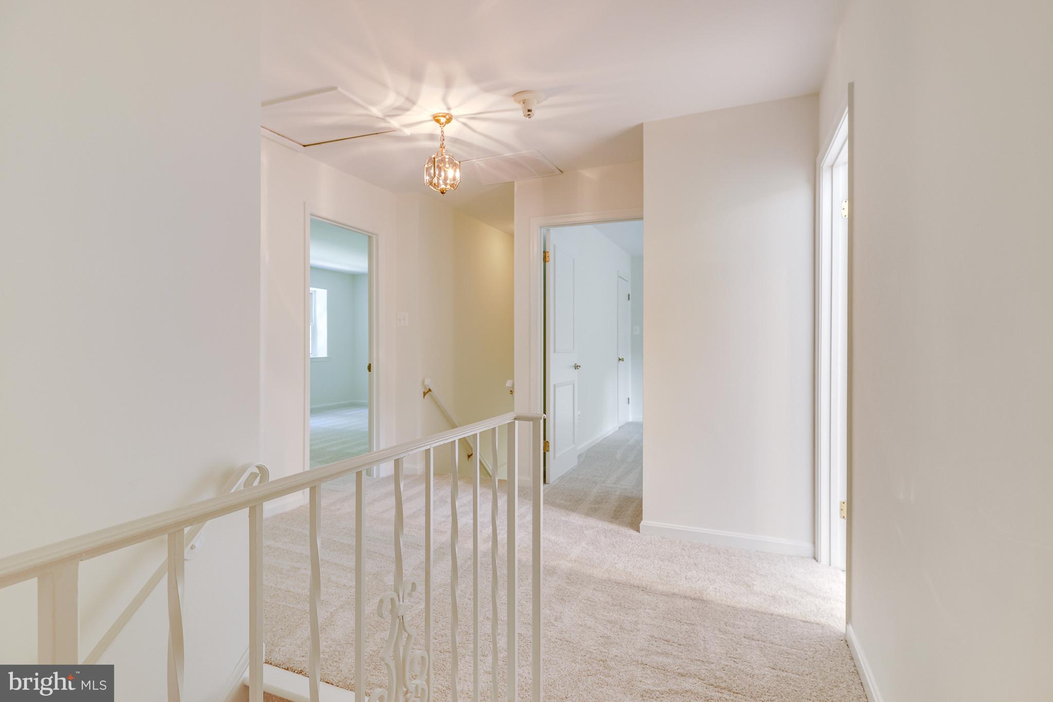 MEADOW BROOK - Residential