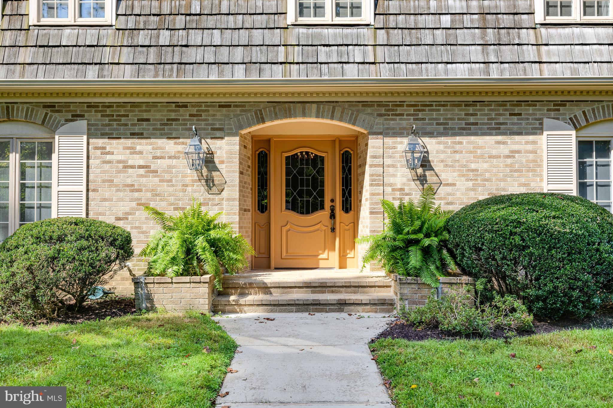 MEADOW BROOK - Residential