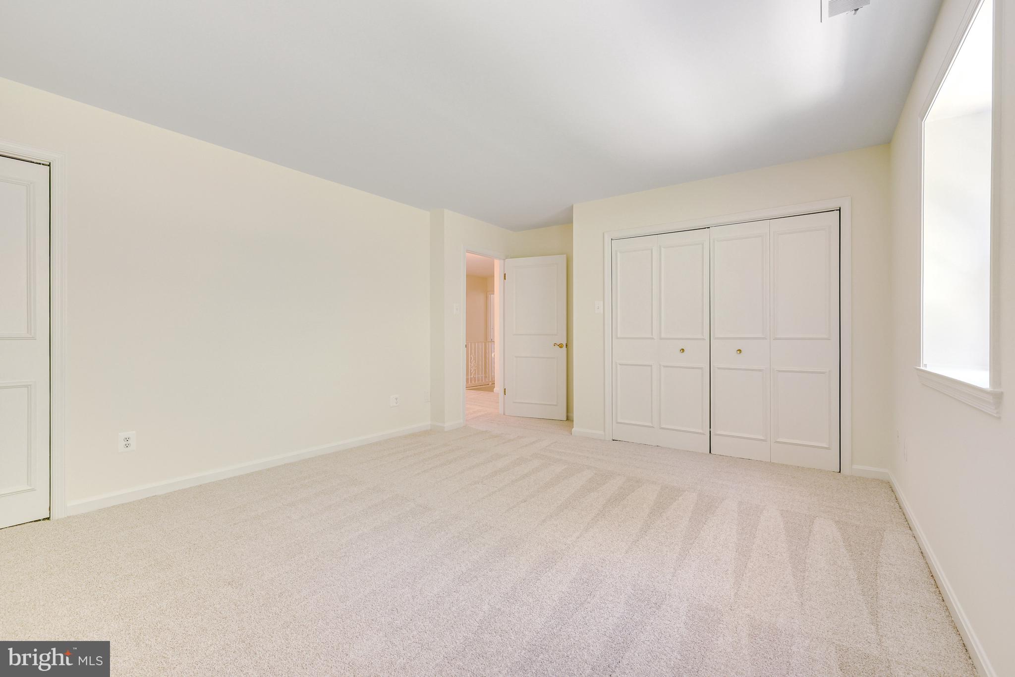 MEADOW BROOK - Residential