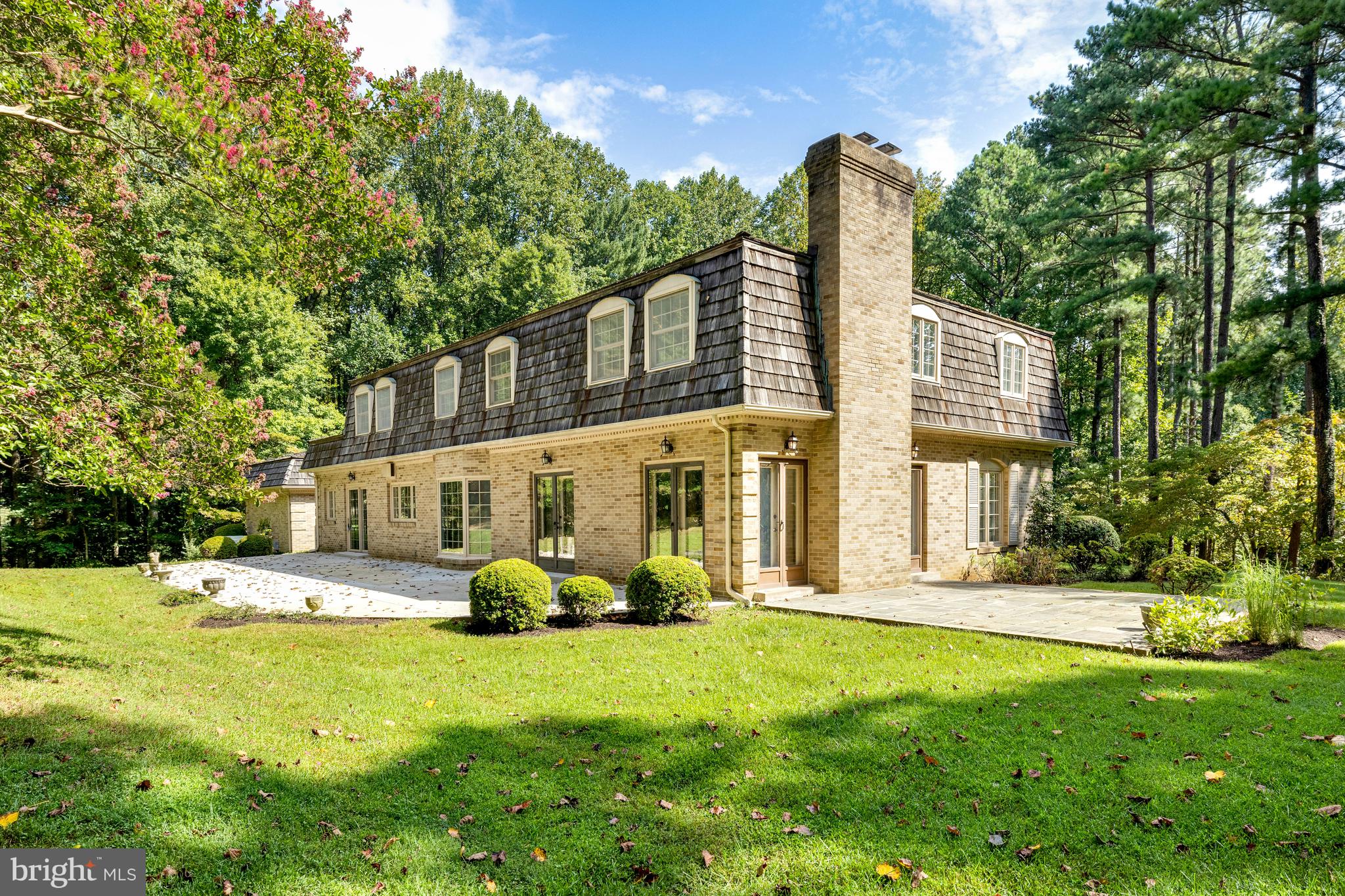 MEADOW BROOK - Residential