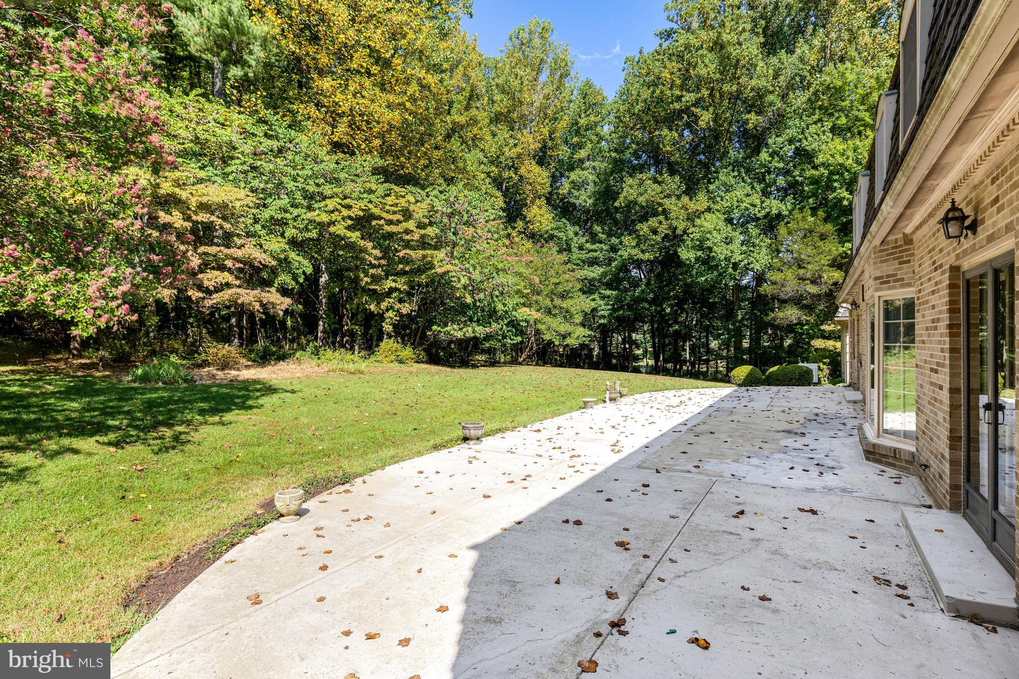 MEADOW BROOK - Residential