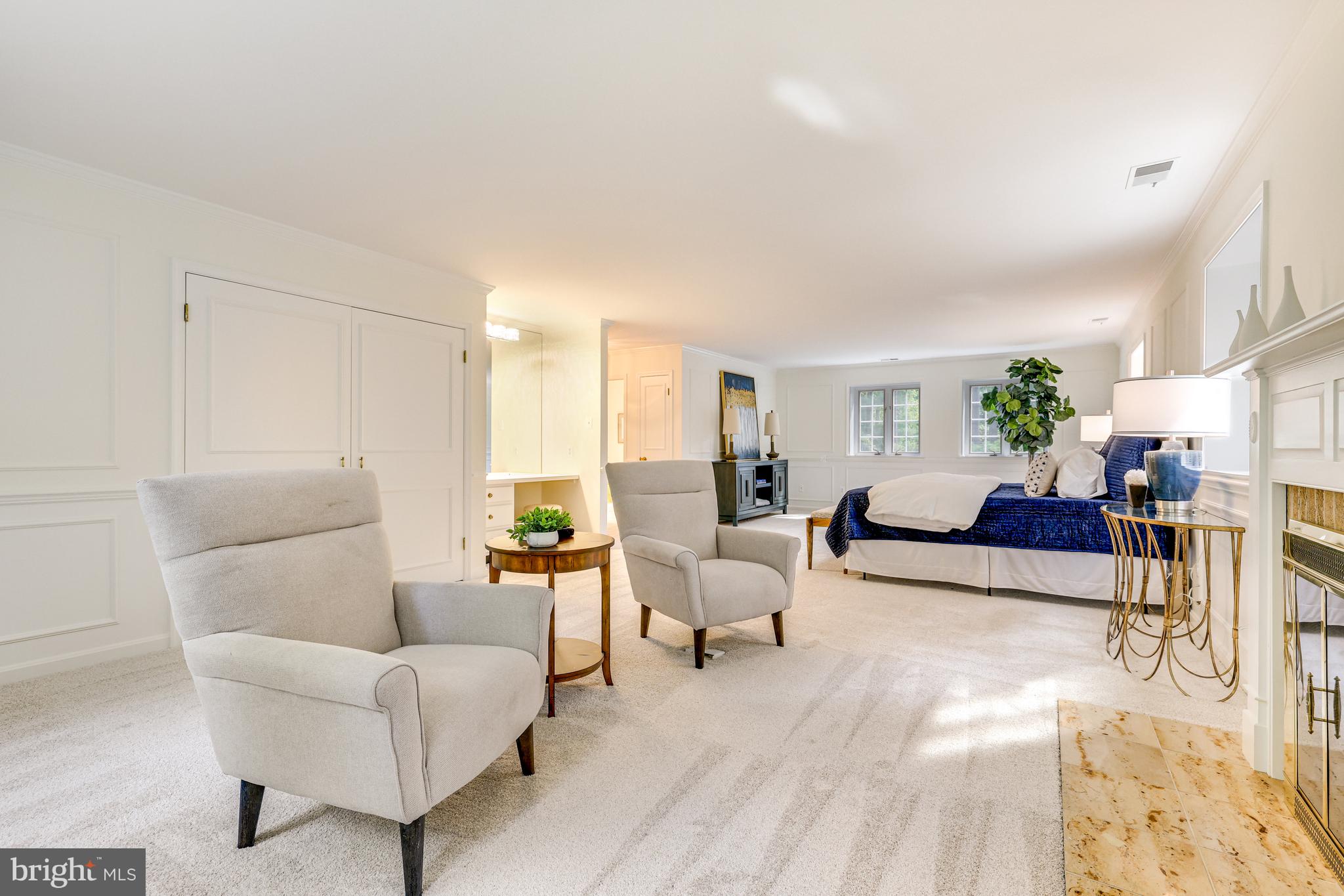 MEADOW BROOK - Residential