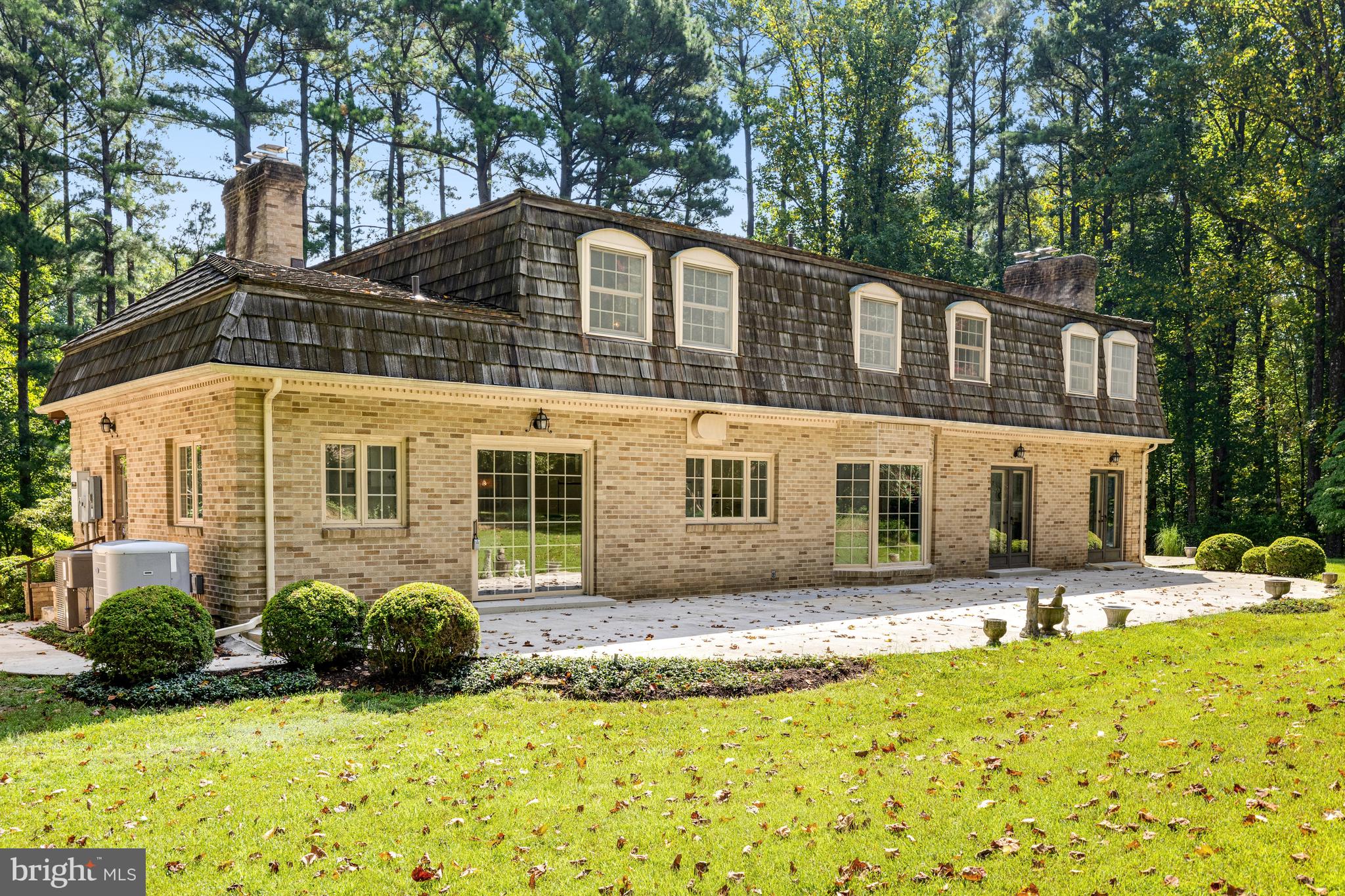 MEADOW BROOK - Residential