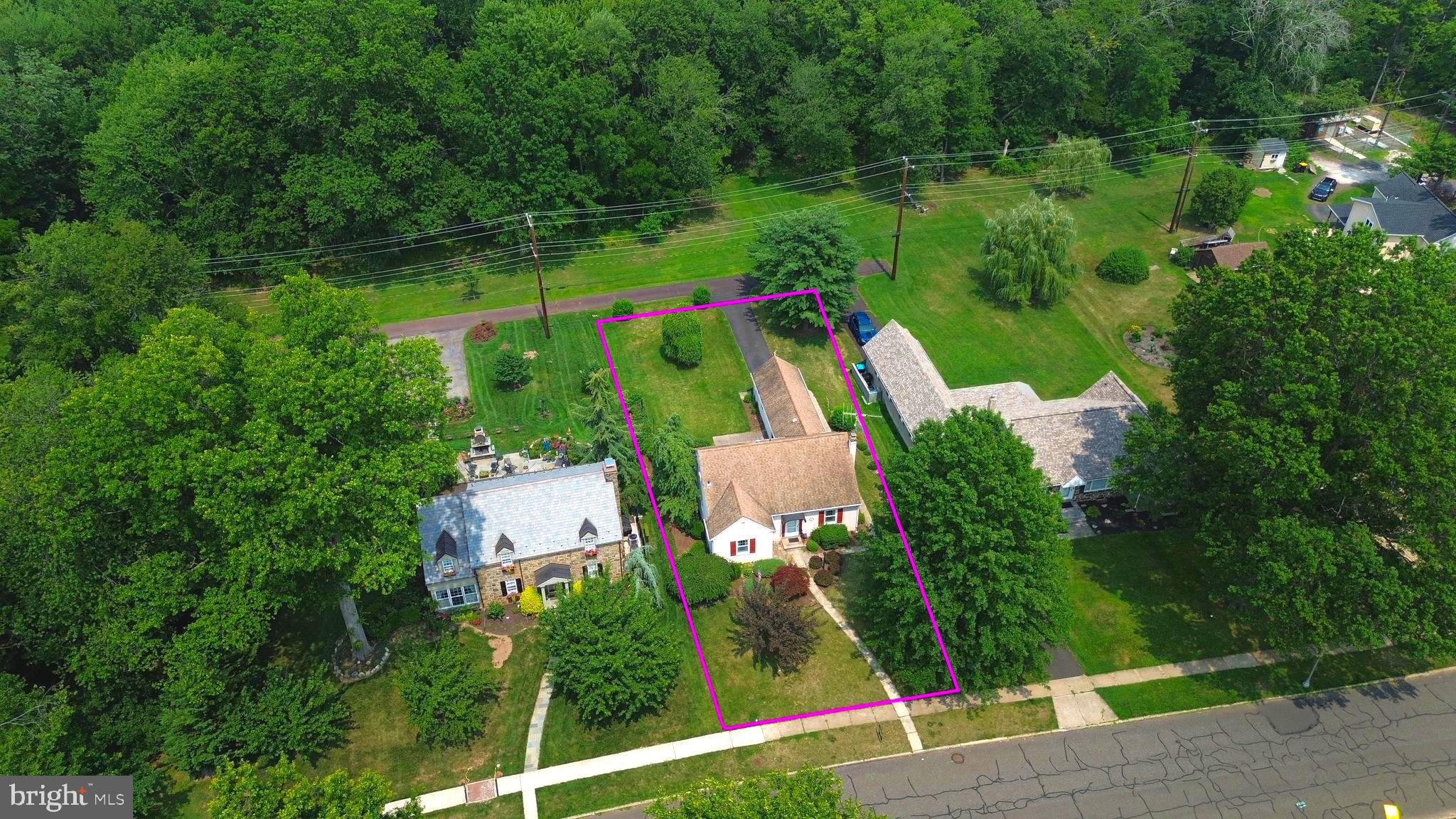 121 OAK DRIVE