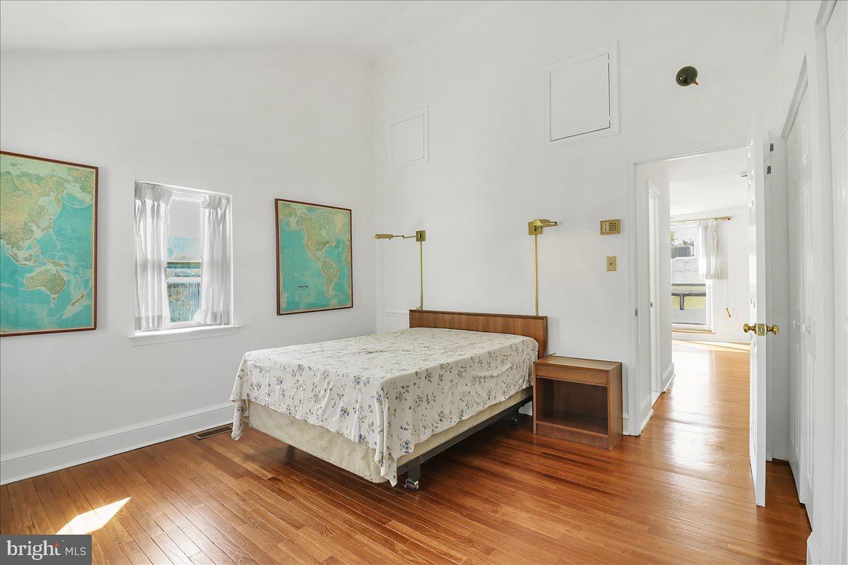 FITLER SQUARE - Residential Lease