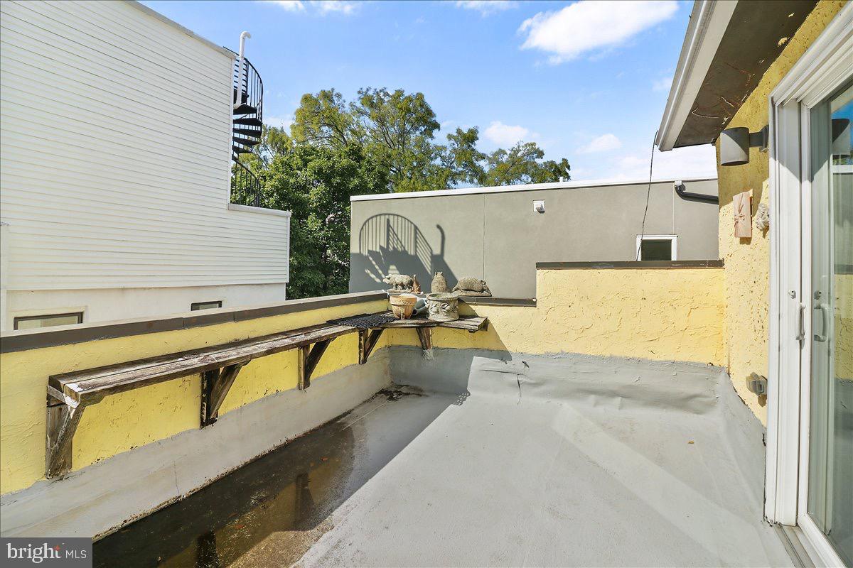 FITLER SQUARE - Residential Lease