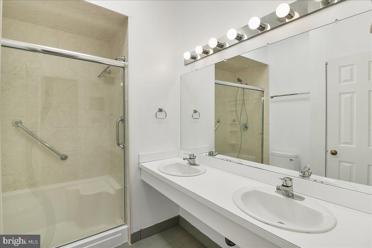 FITLER SQUARE - Residential Lease