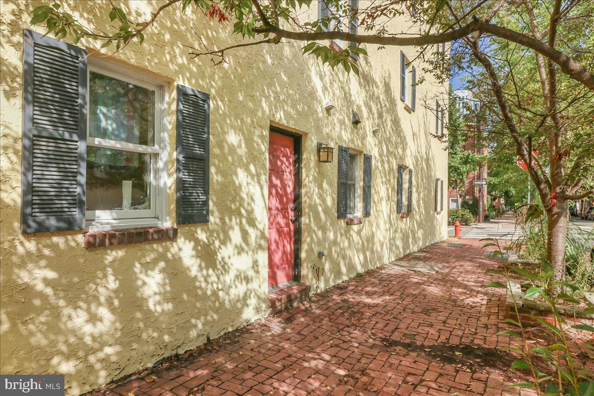 FITLER SQUARE - Residential Lease