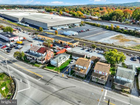 Multifamily For Sale - 302 S 18th Street<br/> CAMP HILL, PA 17011