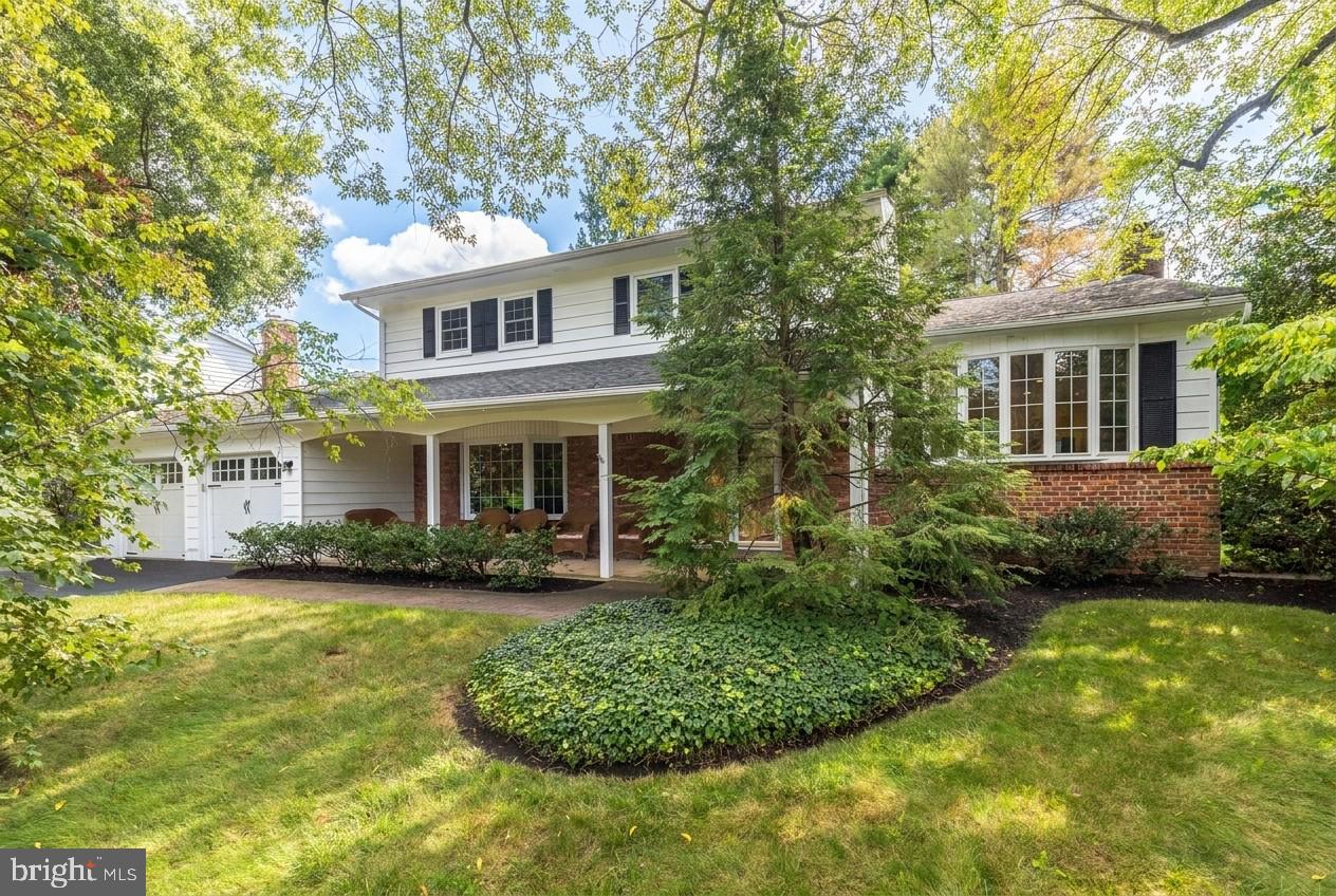 24 VAN WYCK DRIVE