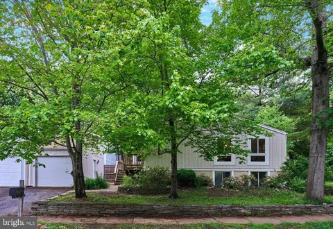2238 Sanibel Drive, Reston, VA MLS: VAFX2239786