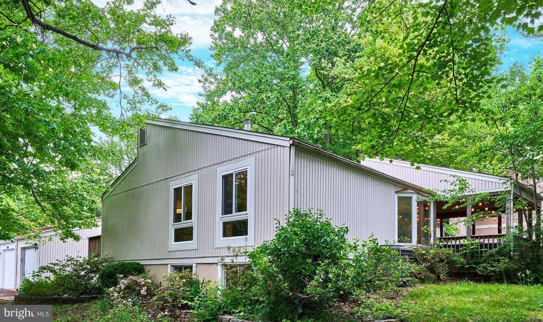 2238 SANIBEL DRIVE