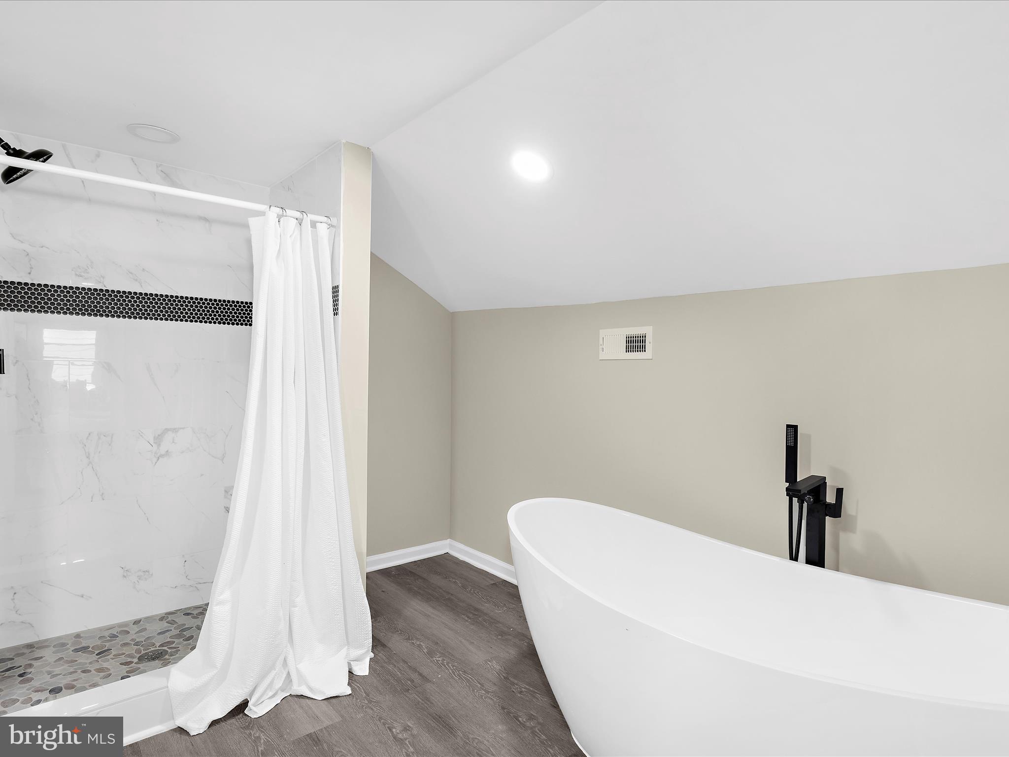 WILSON HEIGHTS - Residential