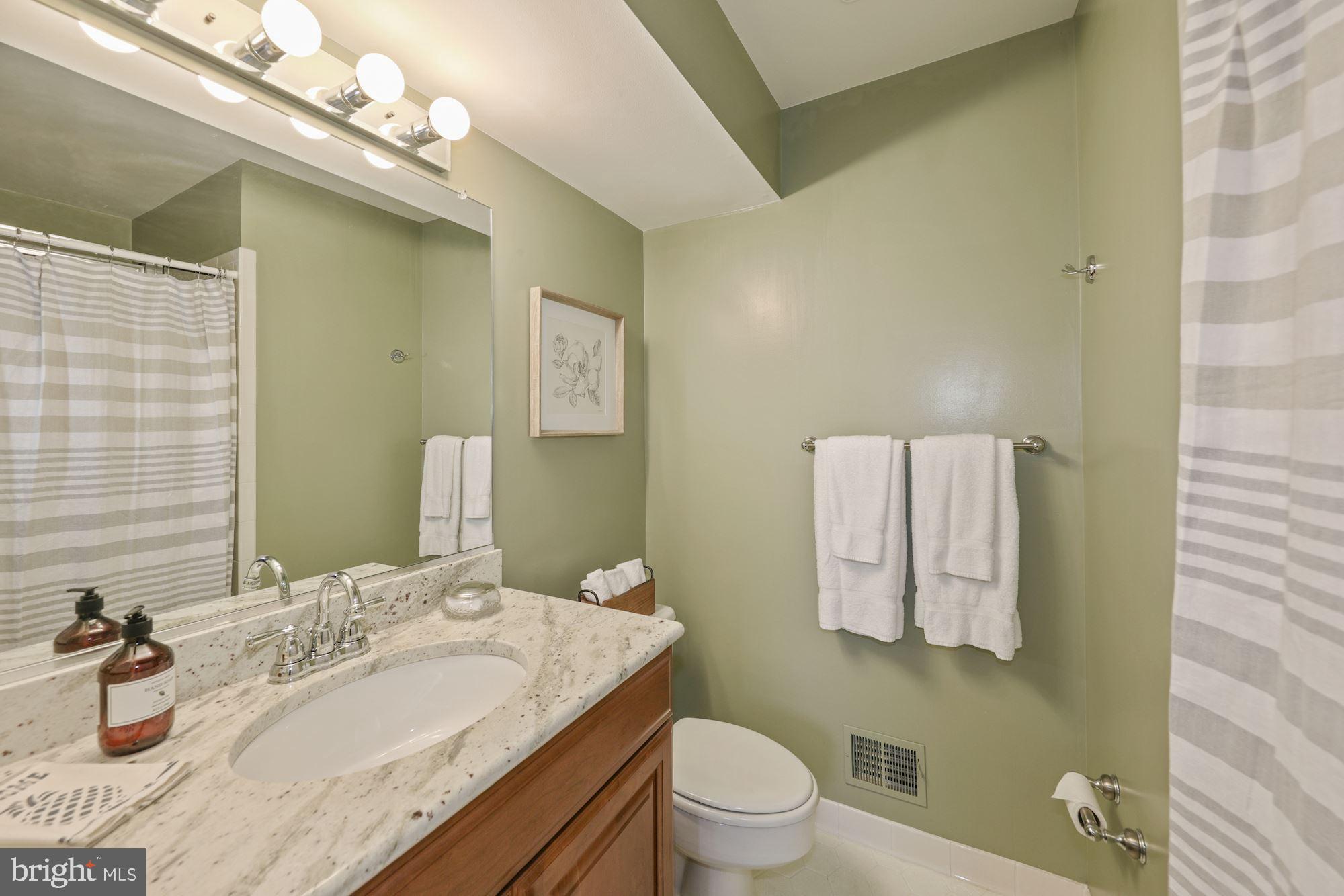 RIVER FALLS - Residential