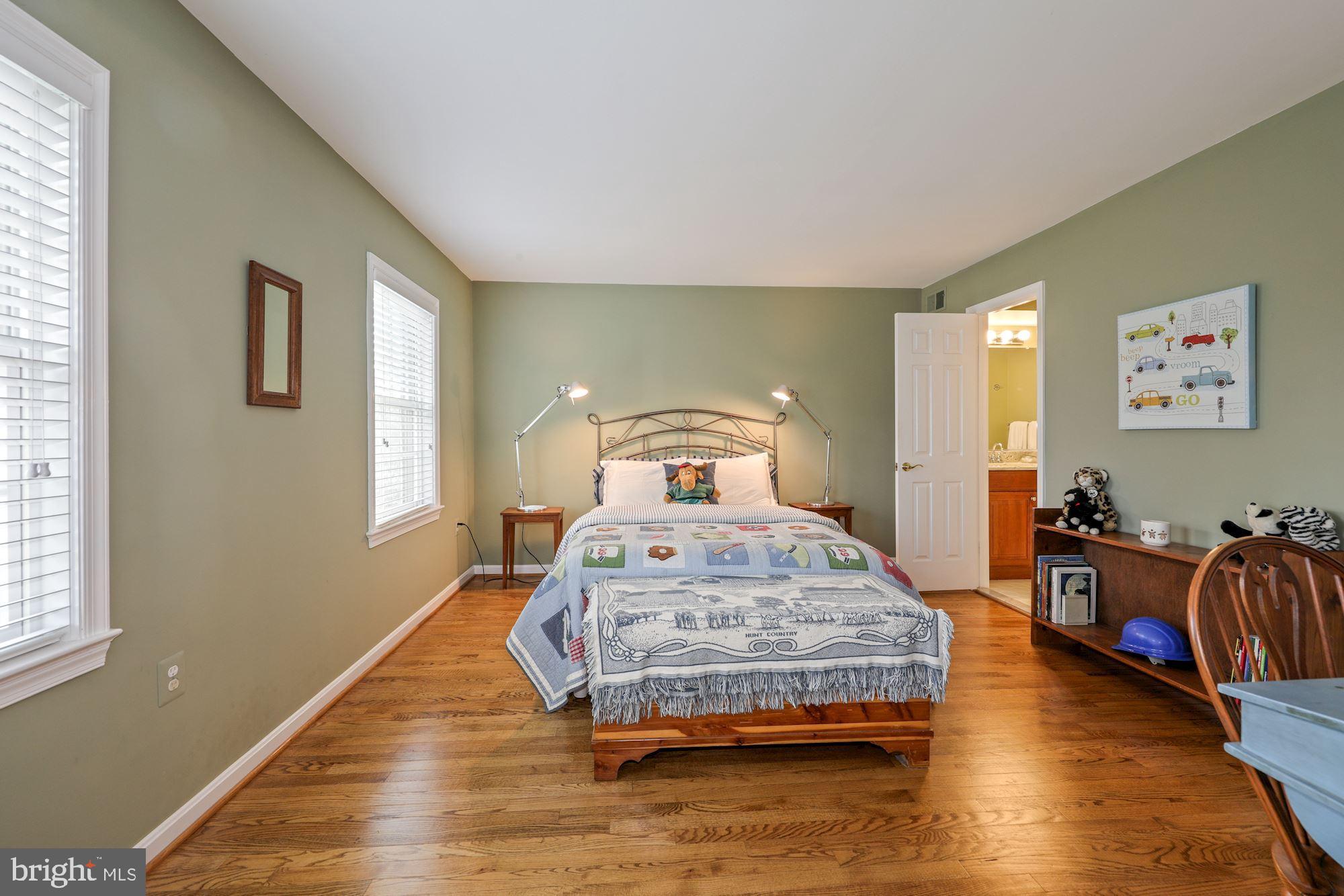 RIVER FALLS - Residential