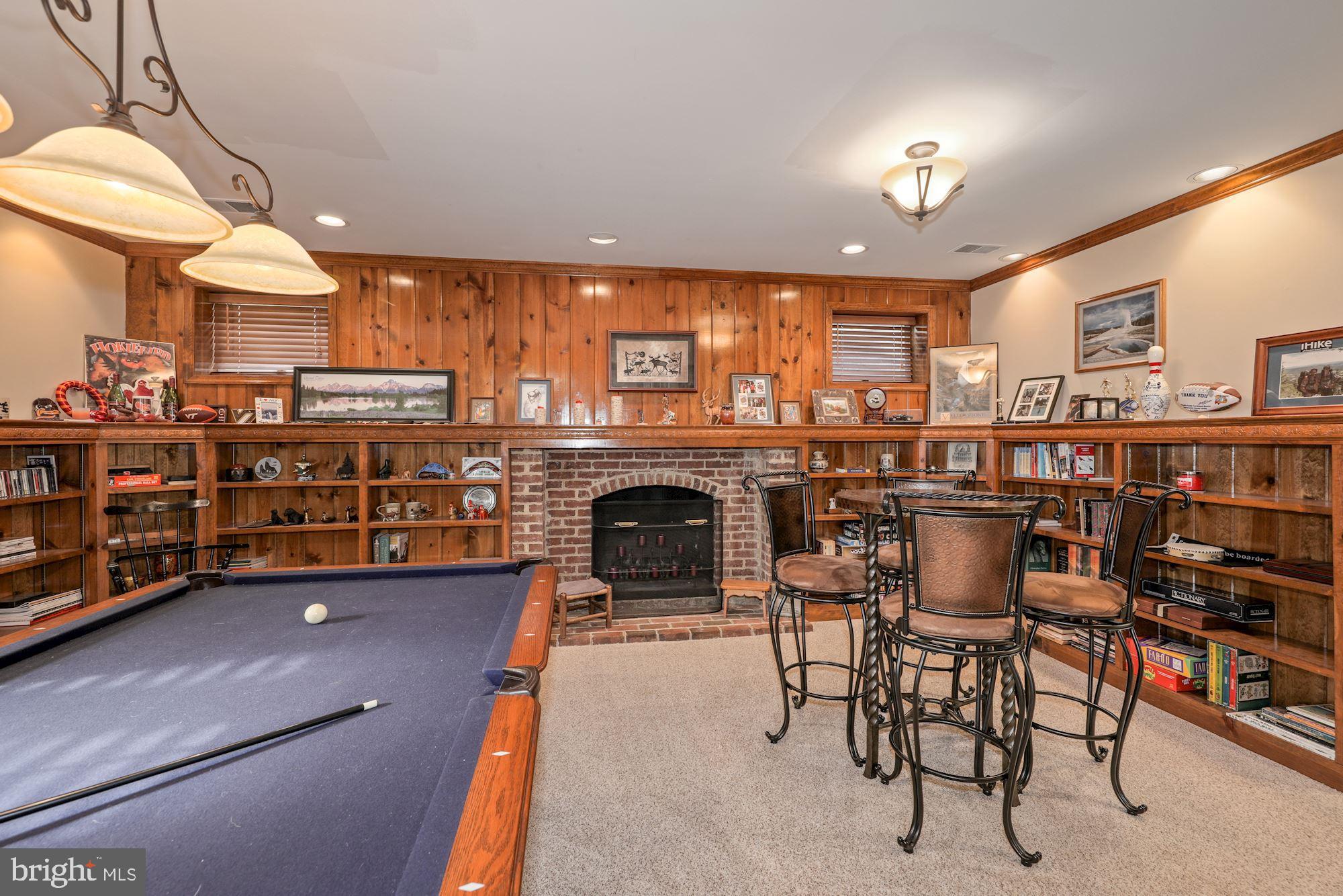 RIVER FALLS - Residential