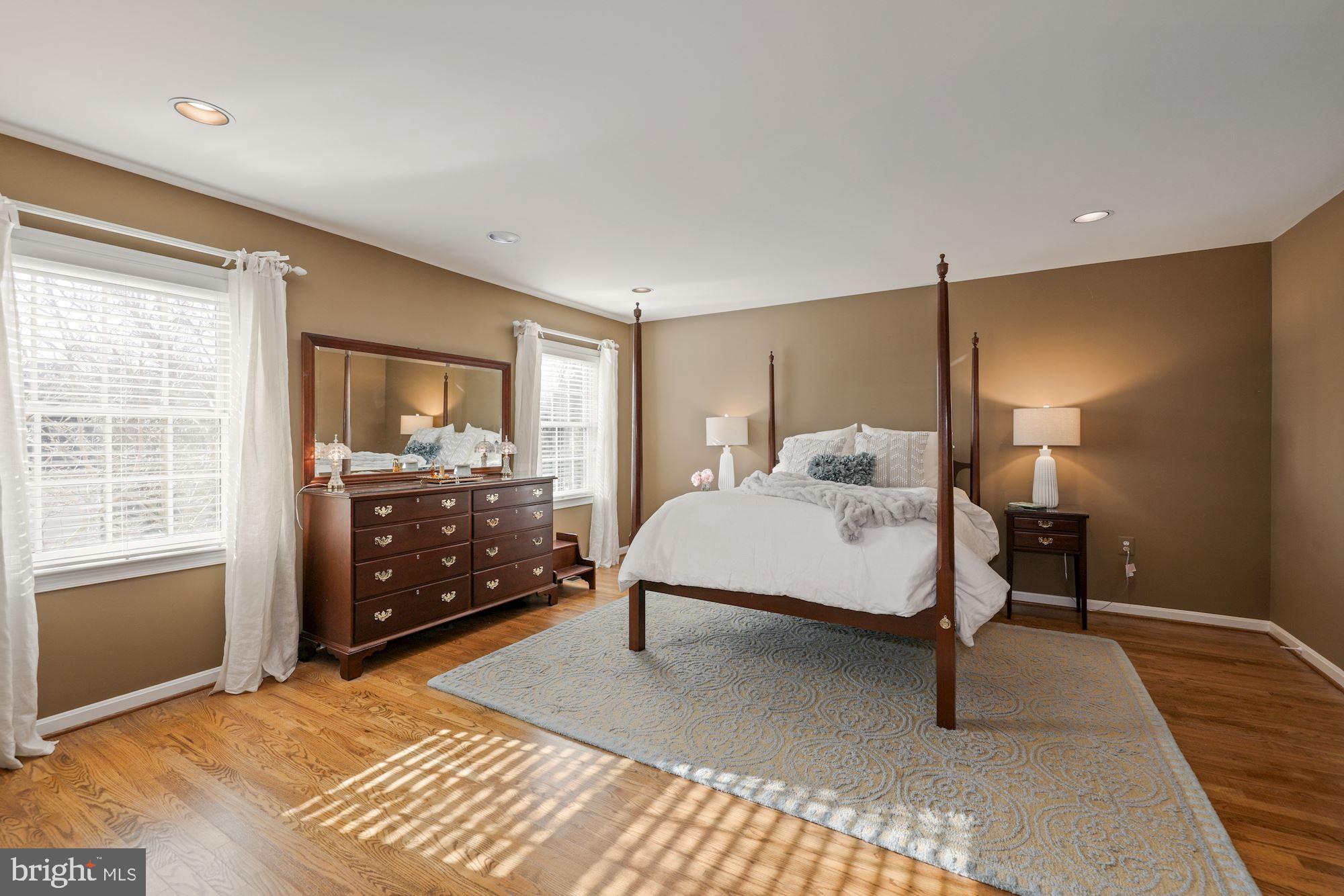 RIVER FALLS - Residential