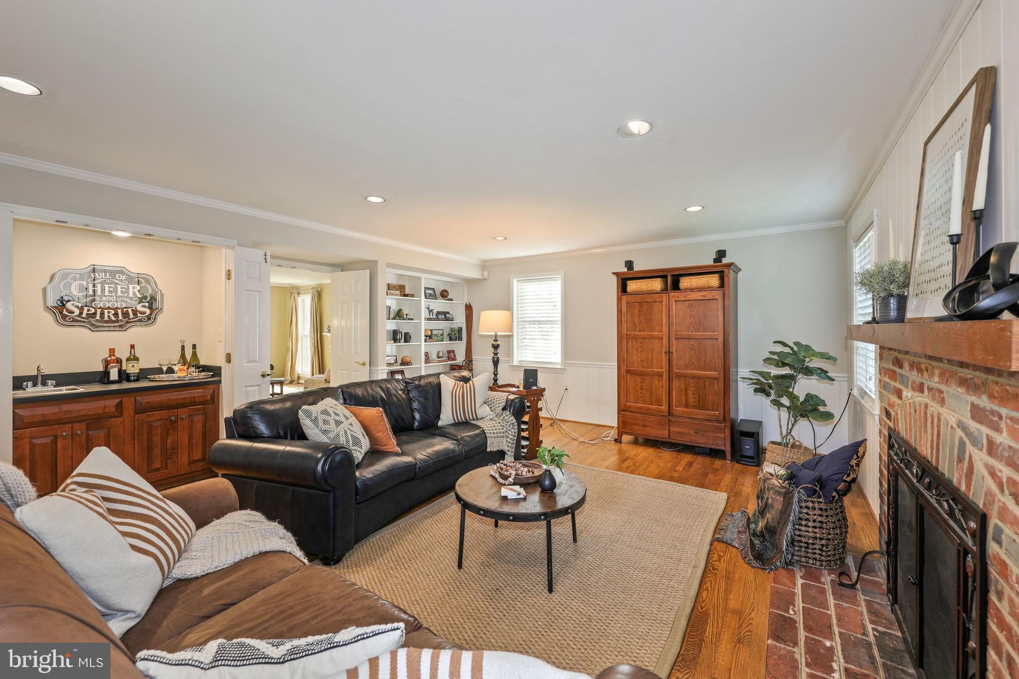 RIVER FALLS - Residential