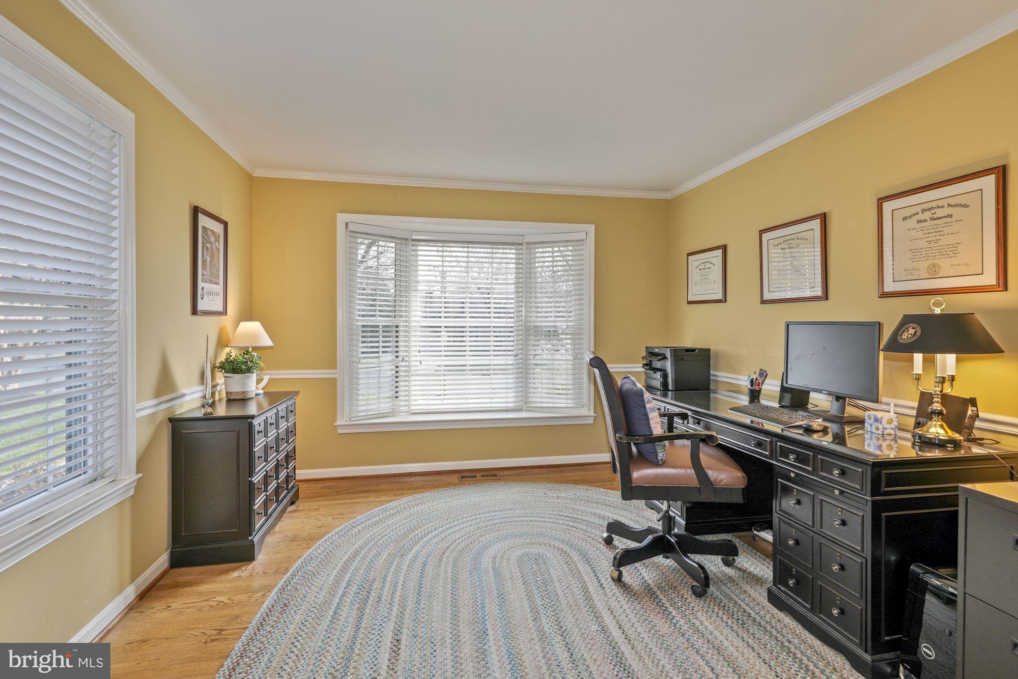 RIVER FALLS - Residential